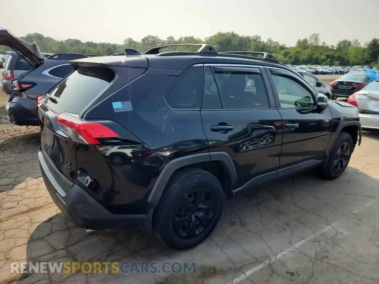3 Photograph of a damaged car 2T3G1RFV7MW162650 TOYOTA RAV4 2021