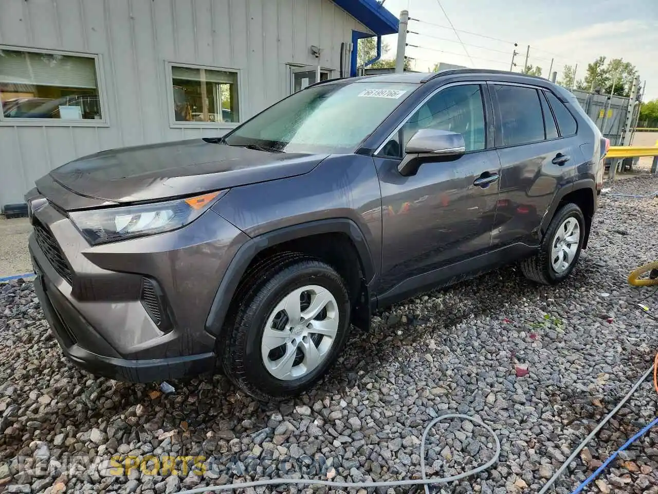 1 Photograph of a damaged car 2T3G1RFV8MC227068 TOYOTA RAV4 2021