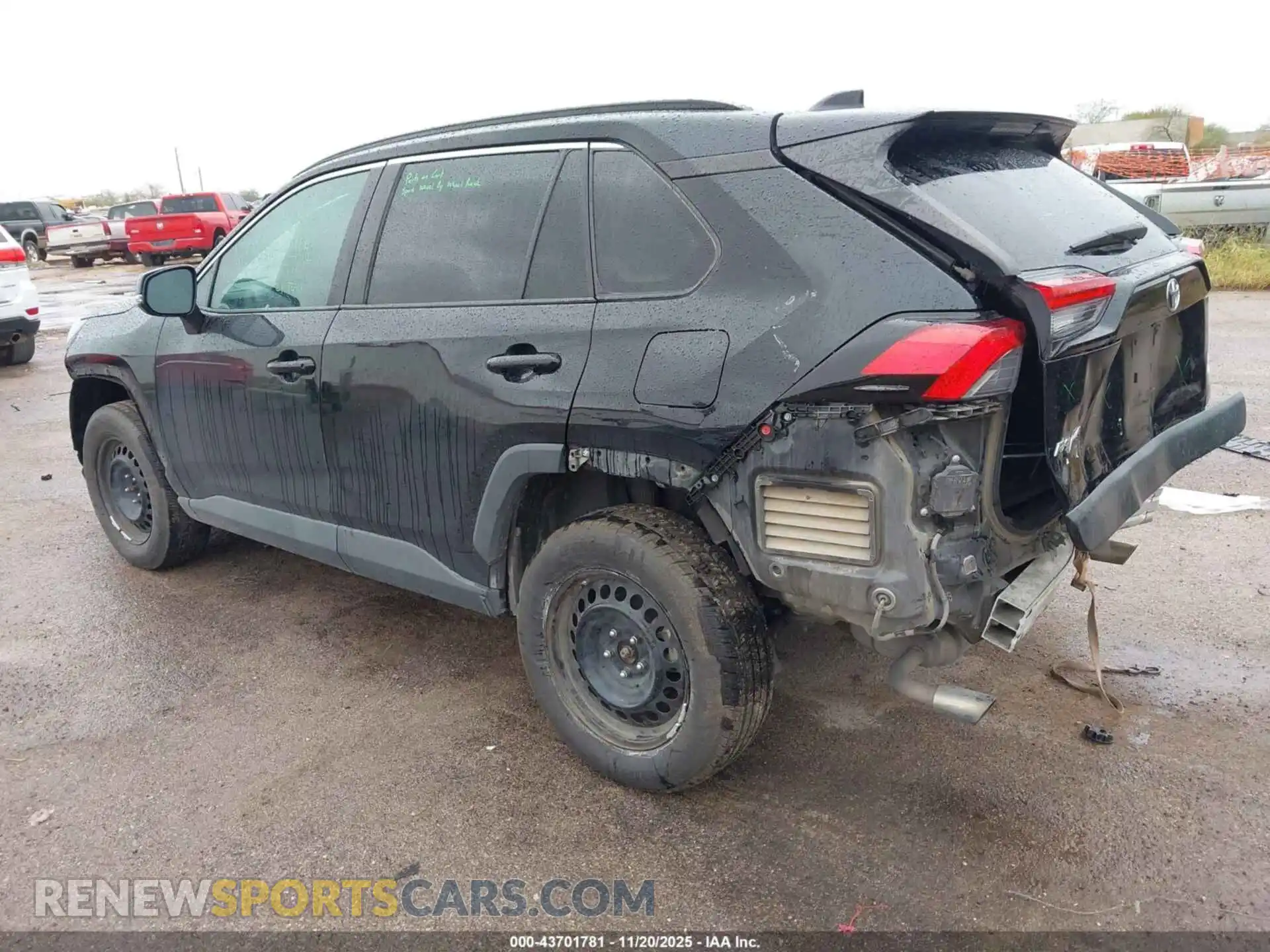 3 Photograph of a damaged car 2T3G1RFV8MW214304 TOYOTA RAV4 2021