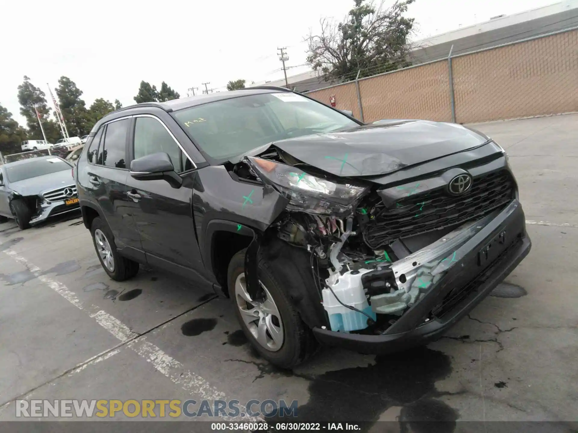 1 Photograph of a damaged car 2T3G1RFV9MC164790 TOYOTA RAV4 2021