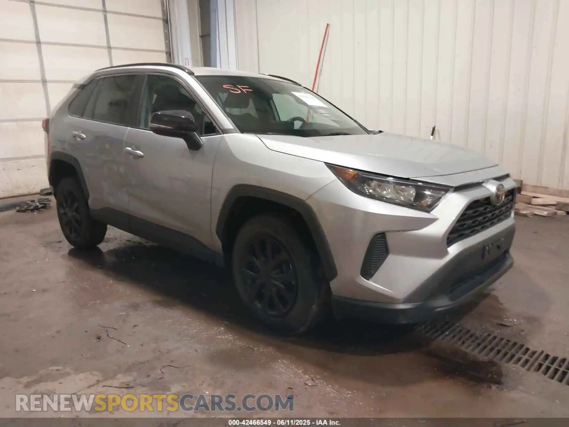 1 Photograph of a damaged car 2T3G1RFV9MC170363 TOYOTA RAV4 2021