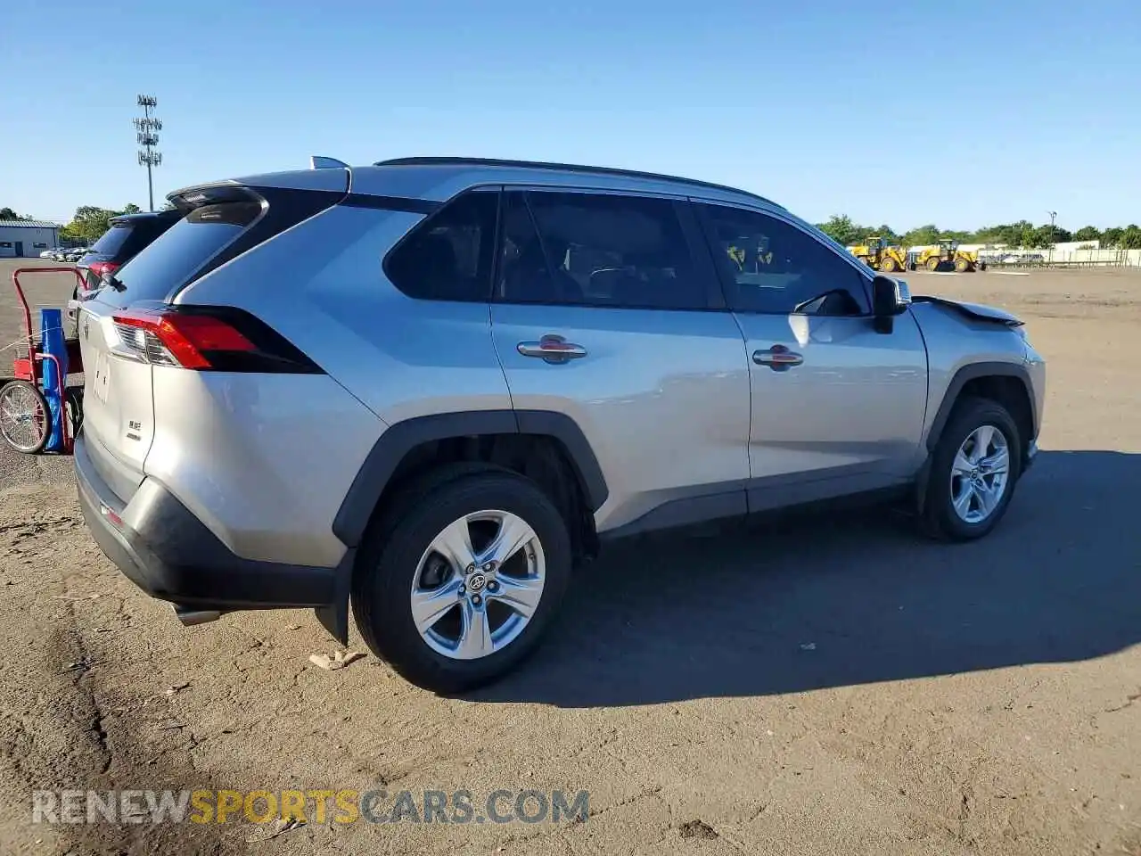 3 Photograph of a damaged car 2T3G1RFV9MC195389 TOYOTA RAV4 2021