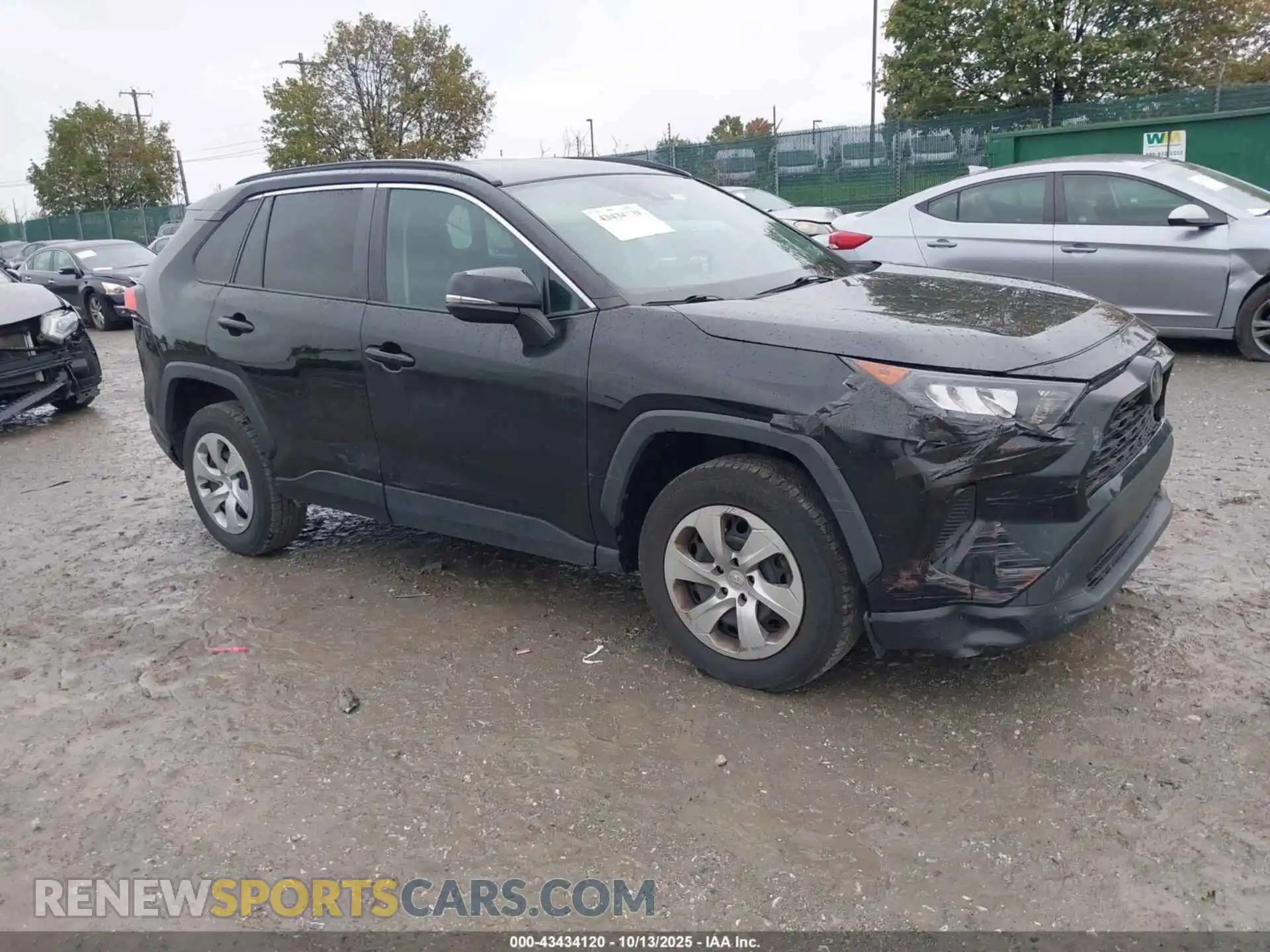 1 Photograph of a damaged car 2T3G1RFVXMC165947 TOYOTA RAV4 2021