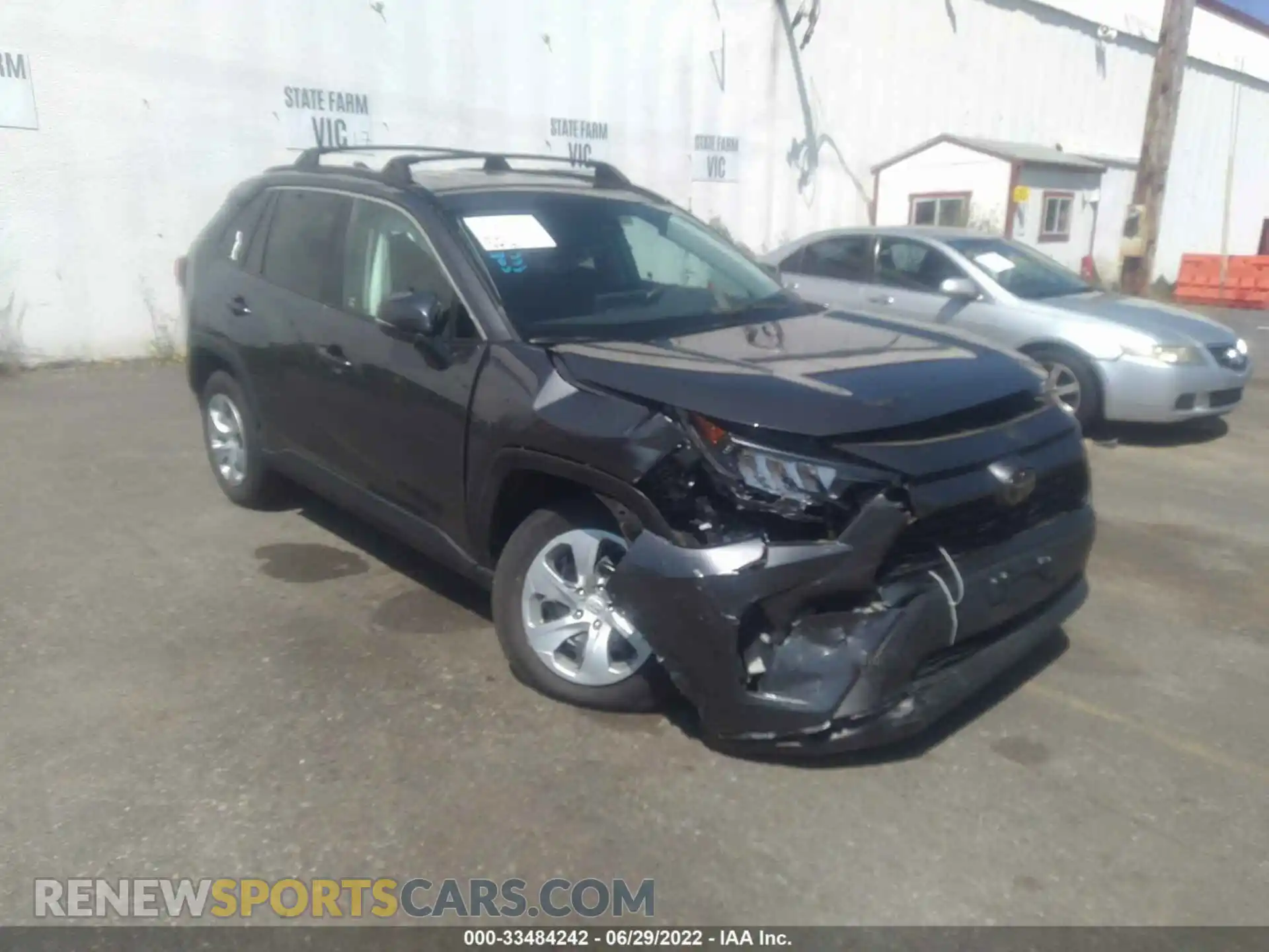 1 Photograph of a damaged car 2T3G1RFVXMC236161 TOYOTA RAV4 2021