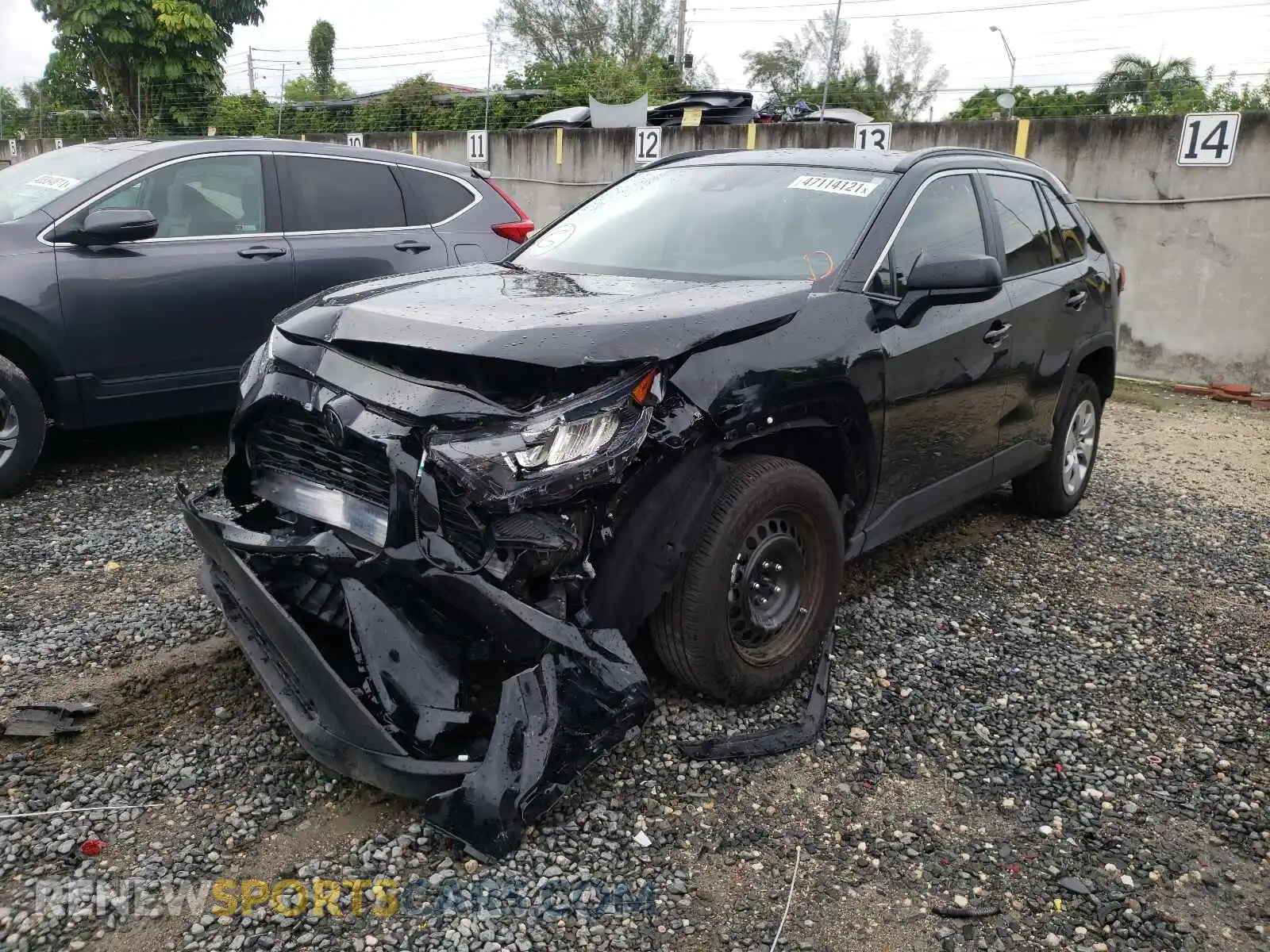 2 Photograph of a damaged car 2T3H1RFV0MC099140 TOYOTA RAV4 2021