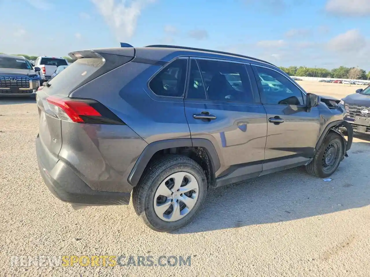 3 Photograph of a damaged car 2T3H1RFV0MC107320 TOYOTA RAV4 2021
