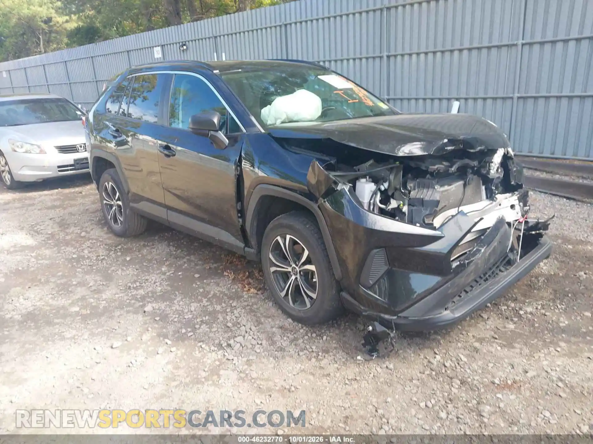 1 Photograph of a damaged car 2T3H1RFV0MC131469 TOYOTA RAV4 2021