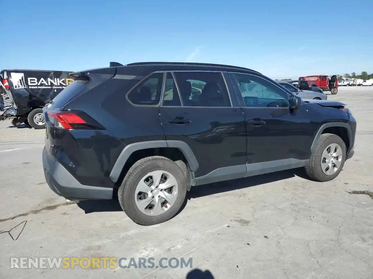 3 Photograph of a damaged car 2T3H1RFV0MC137434 TOYOTA RAV4 2021