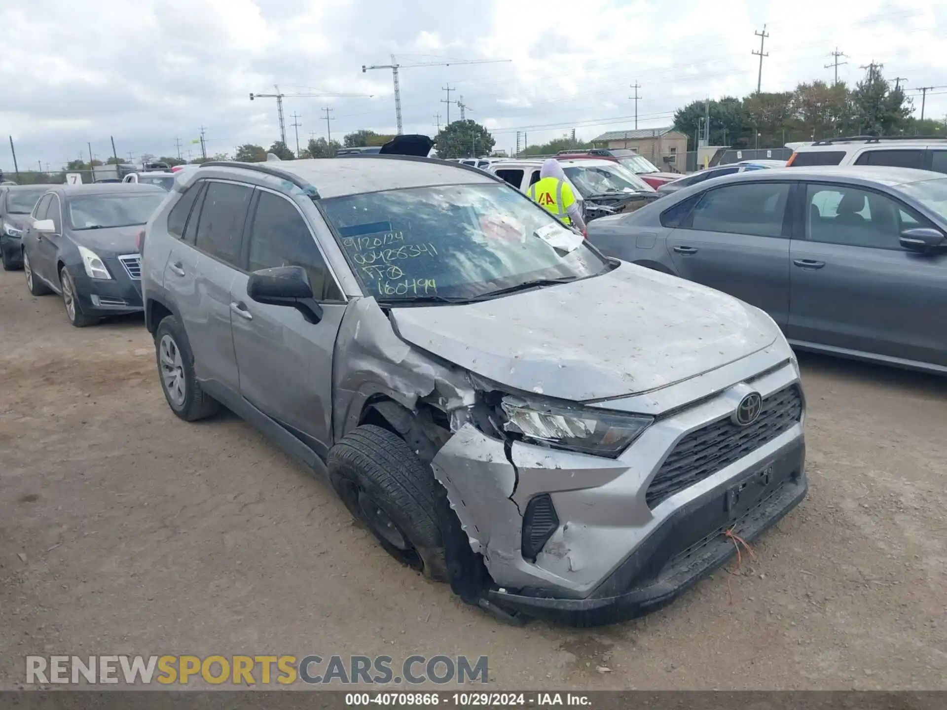 1 Photograph of a damaged car 2T3H1RFV0MC160499 TOYOTA RAV4 2021