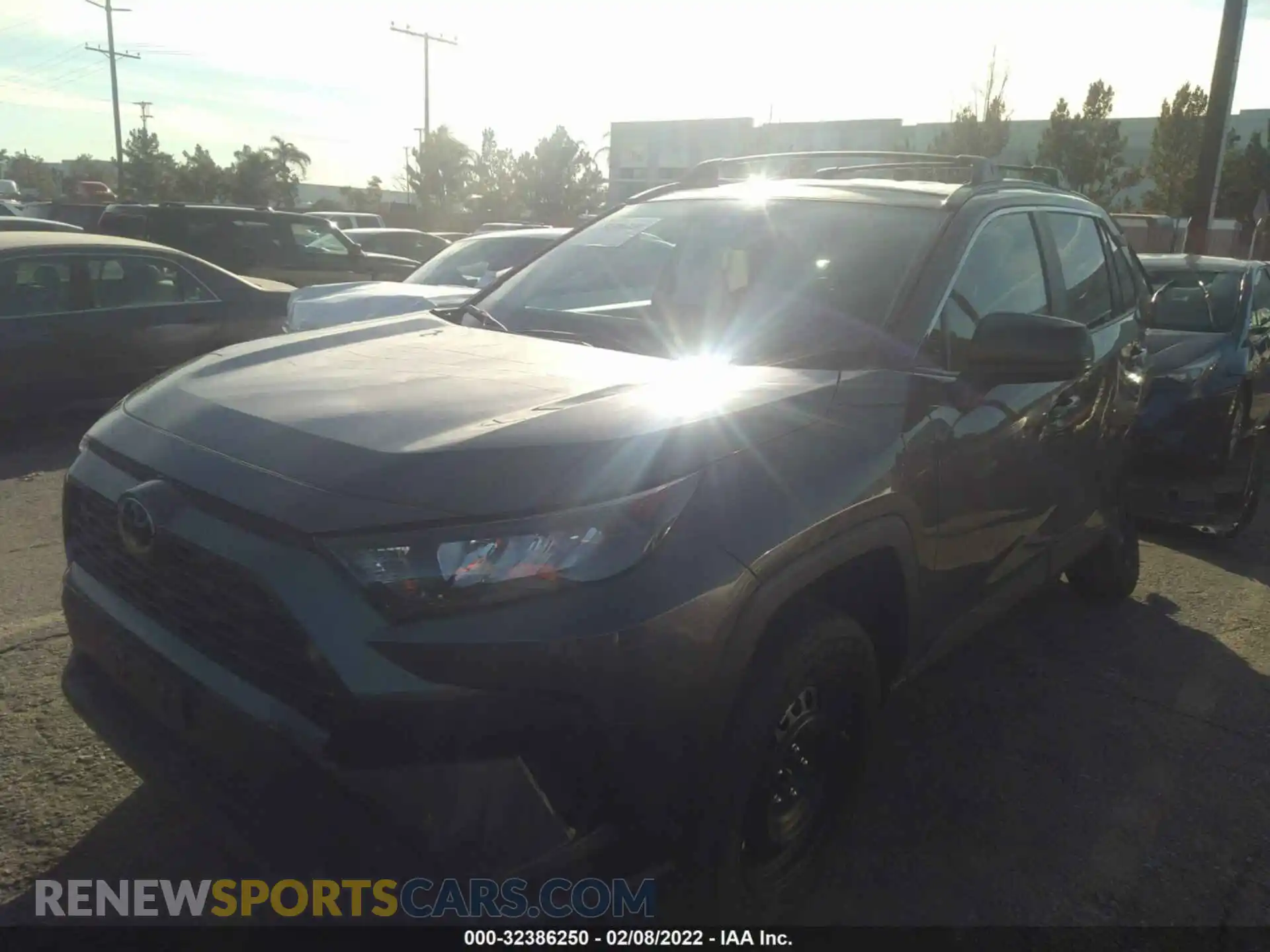 2 Photograph of a damaged car 2T3H1RFV0MC168747 TOYOTA RAV4 2021