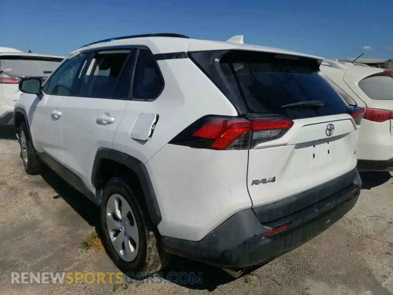 3 Photograph of a damaged car 2T3H1RFV0MC172457 TOYOTA RAV4 2021