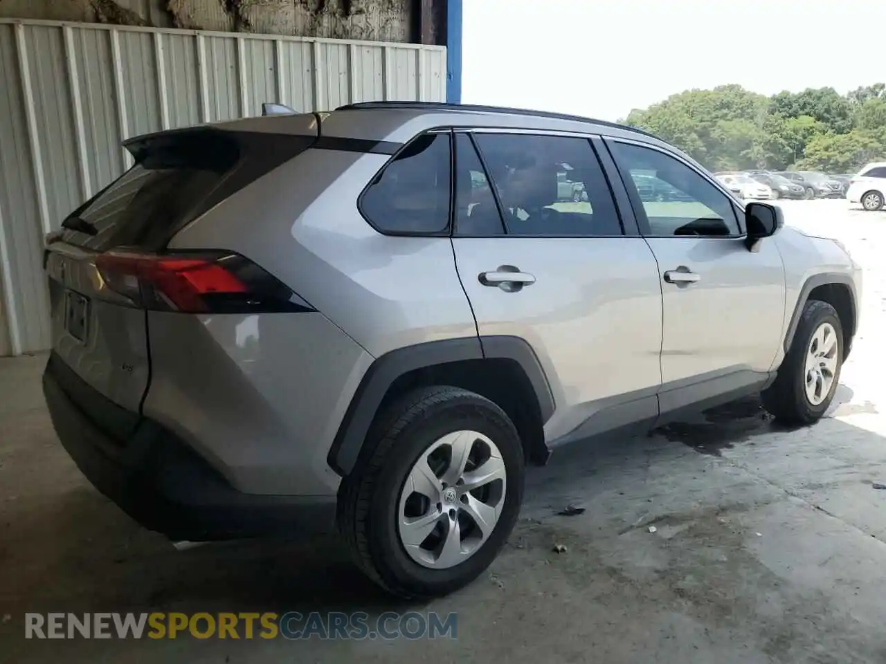 3 Photograph of a damaged car 2T3H1RFV0MW128361 TOYOTA RAV4 2021