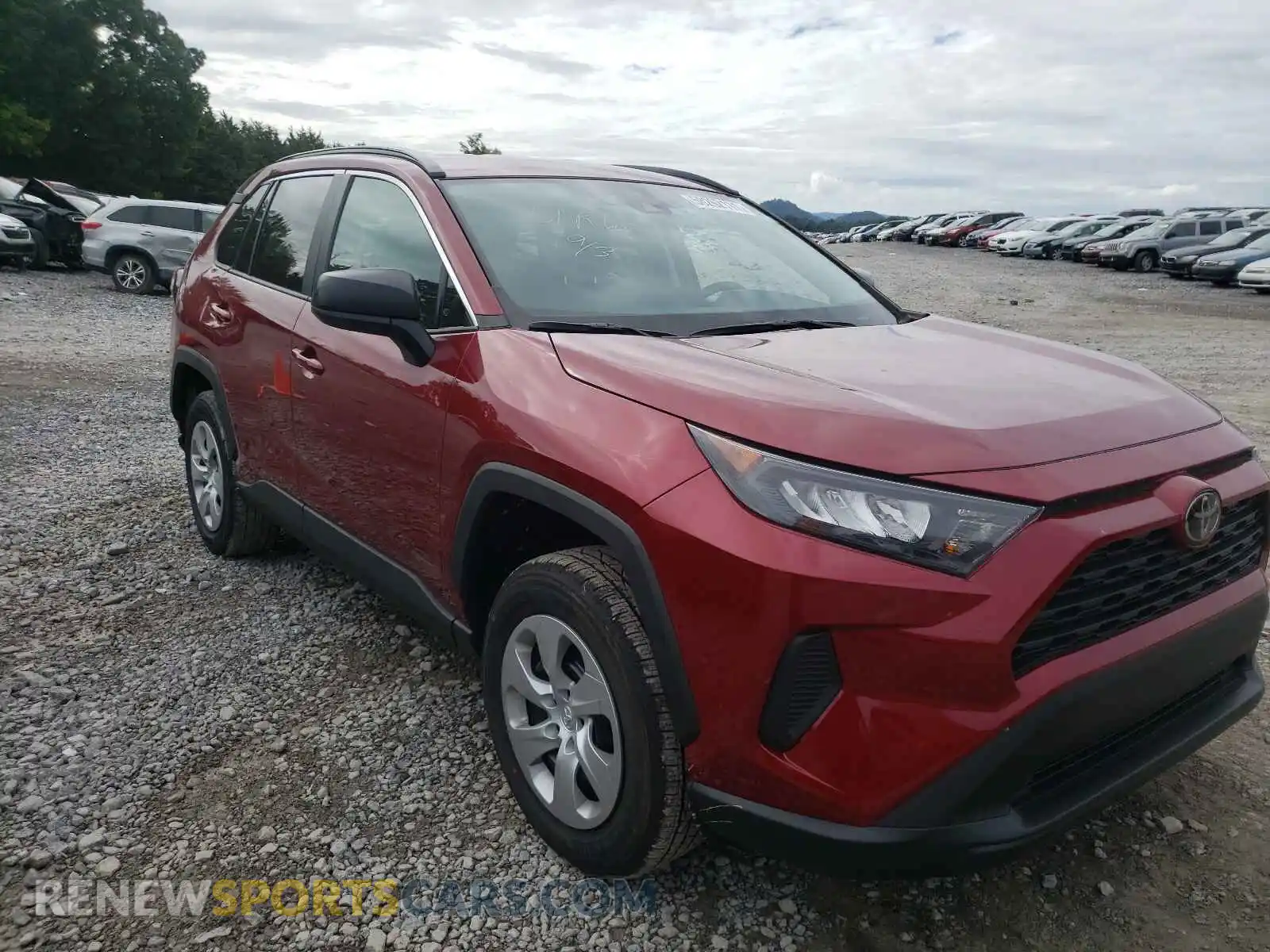 1 Photograph of a damaged car 2T3H1RFV0MW152093 TOYOTA RAV4 2021