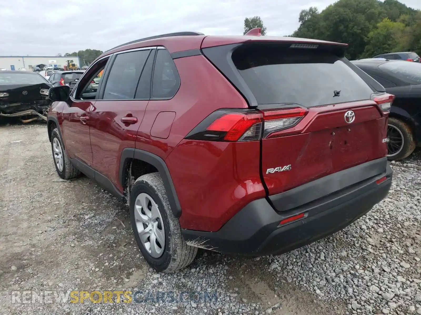 3 Photograph of a damaged car 2T3H1RFV0MW152093 TOYOTA RAV4 2021
