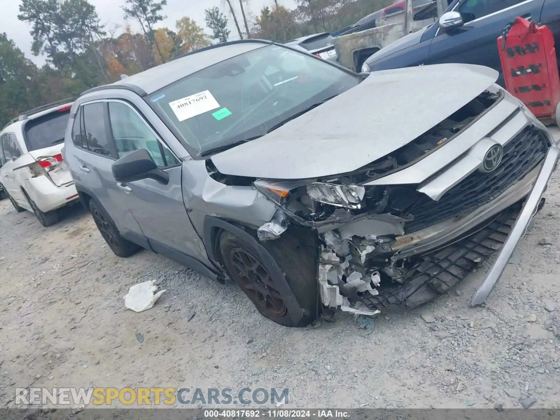 1 Photograph of a damaged car 2T3H1RFV0MW176670 TOYOTA RAV4 2021