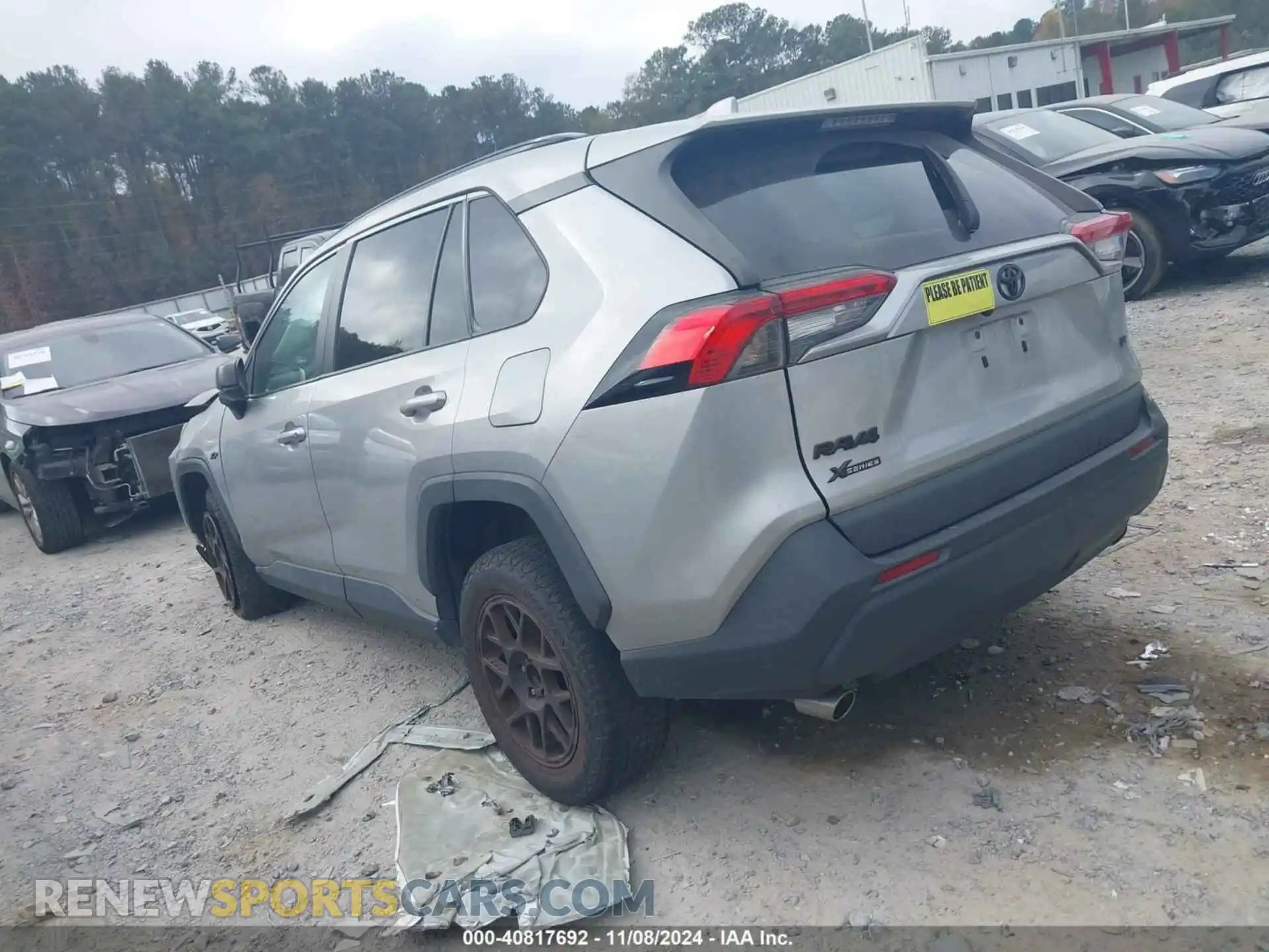 3 Photograph of a damaged car 2T3H1RFV0MW176670 TOYOTA RAV4 2021