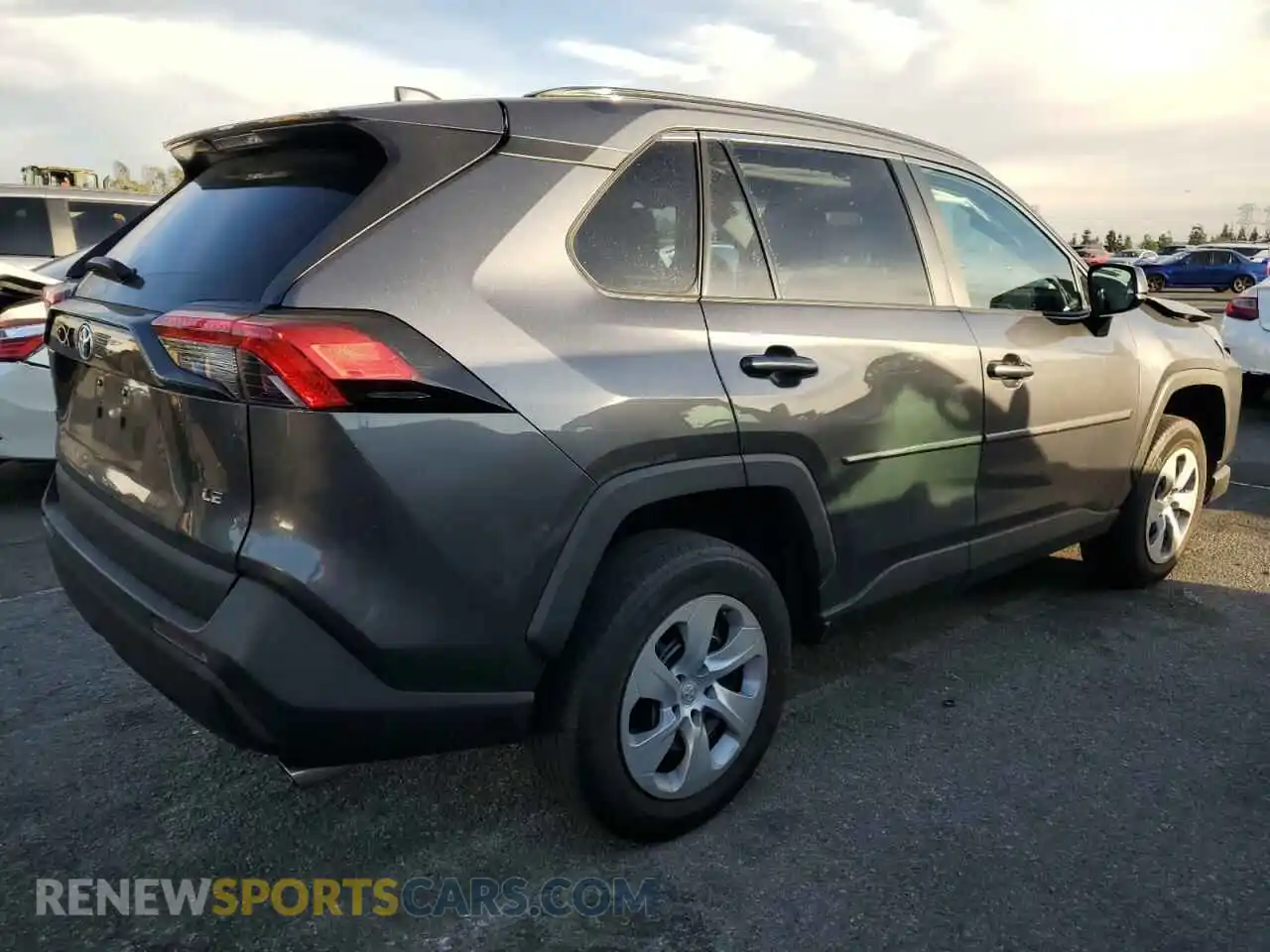 3 Photograph of a damaged car 2T3H1RFV1MC110307 TOYOTA RAV4 2021