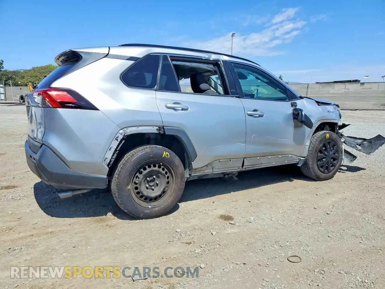 3 Photograph of a damaged car 2T3H1RFV1MC111618 TOYOTA RAV4 2021