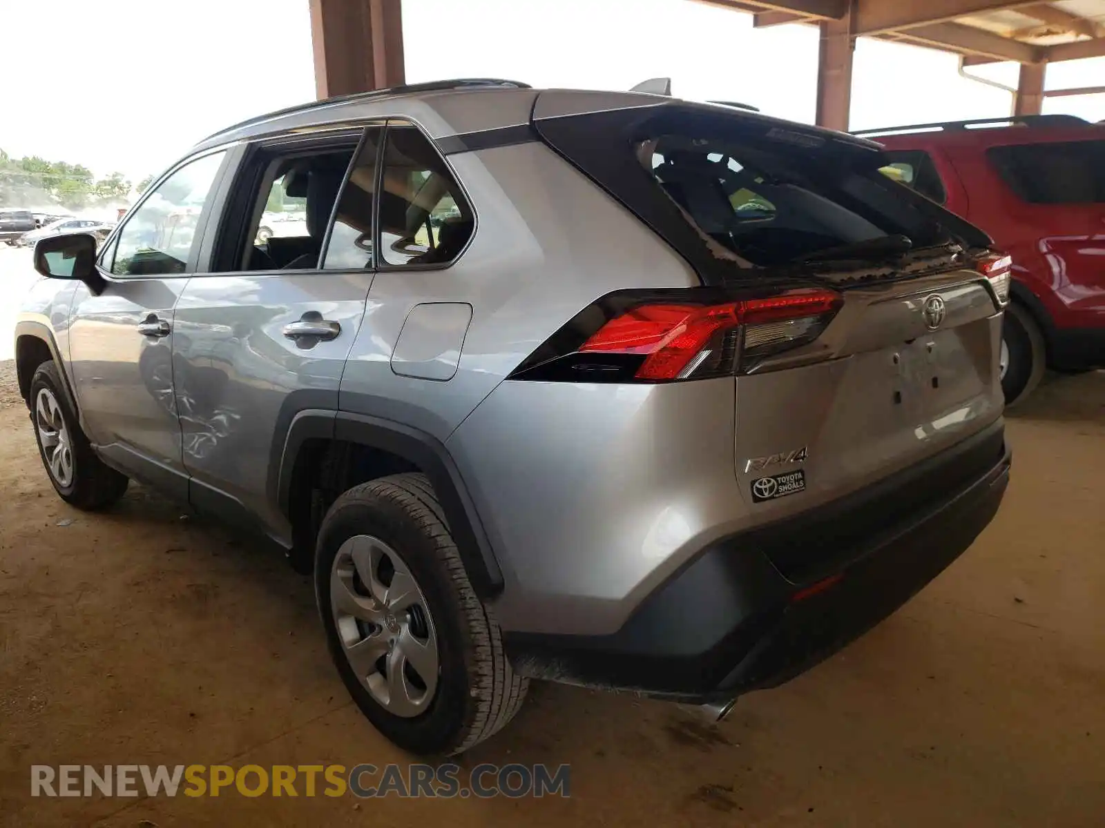 3 Photograph of a damaged car 2T3H1RFV1MC132565 TOYOTA RAV4 2021