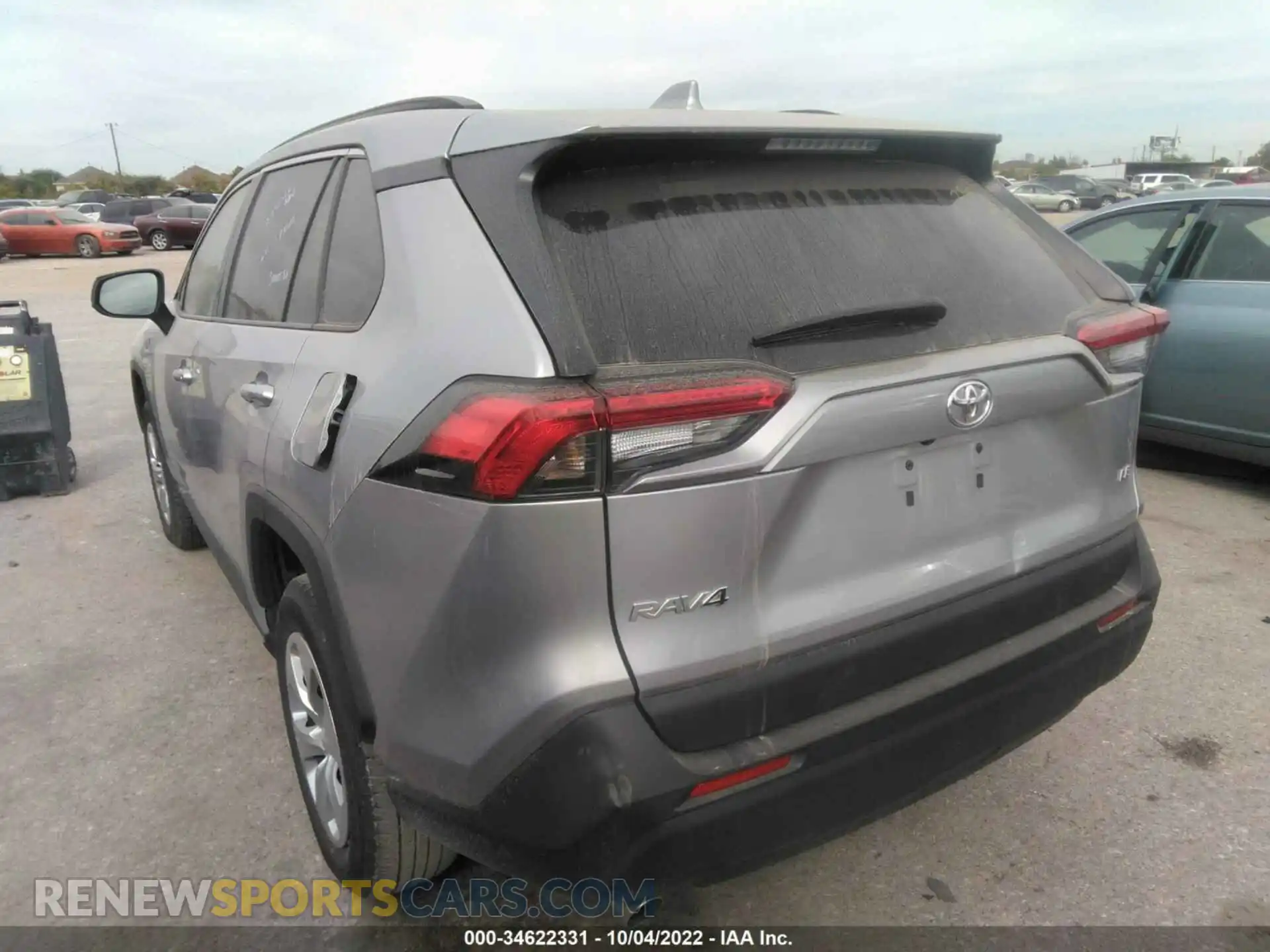 3 Photograph of a damaged car 2T3H1RFV1MC143470 TOYOTA RAV4 2021