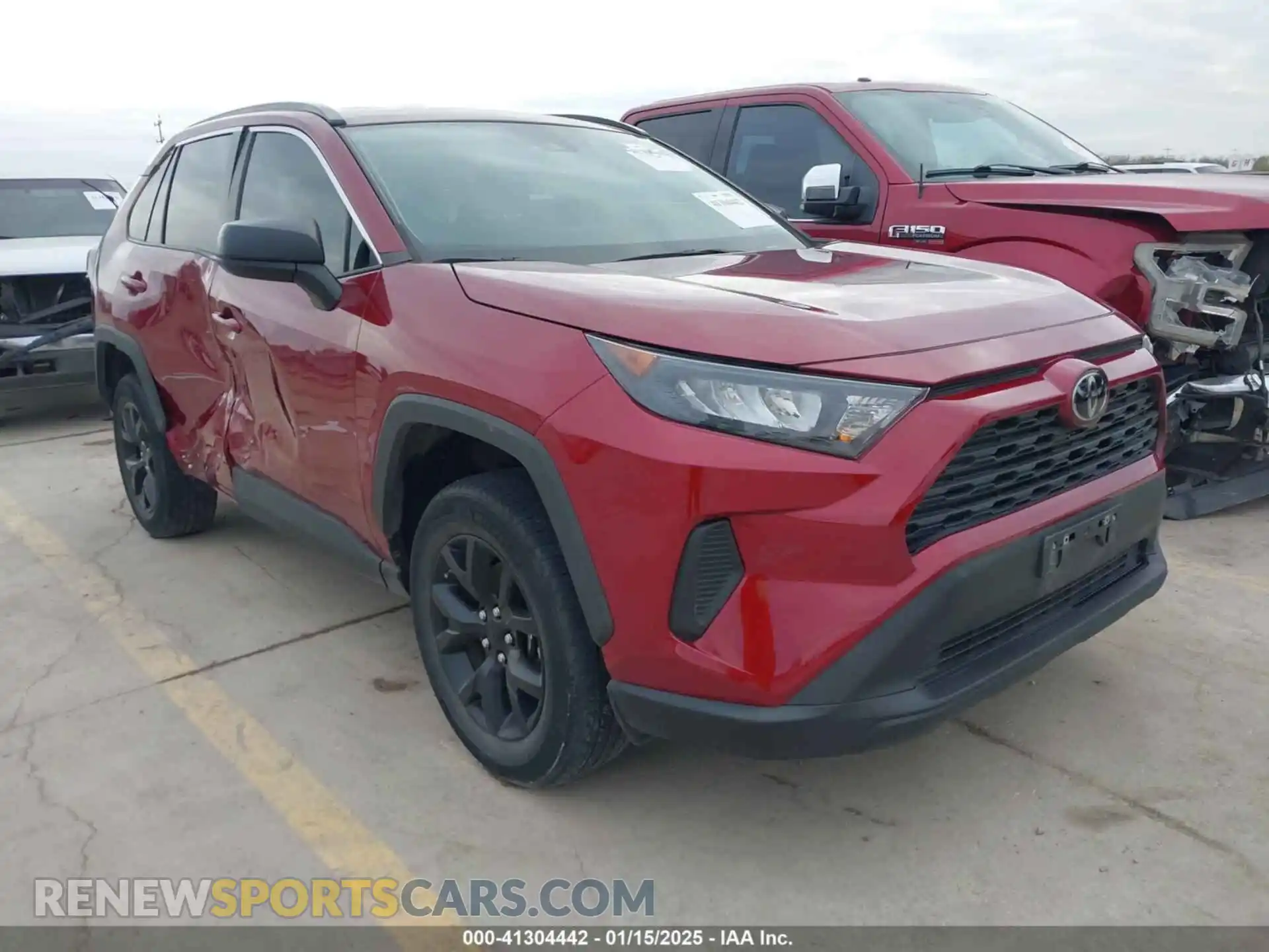 1 Photograph of a damaged car 2T3H1RFV1MW134413 TOYOTA RAV4 2021