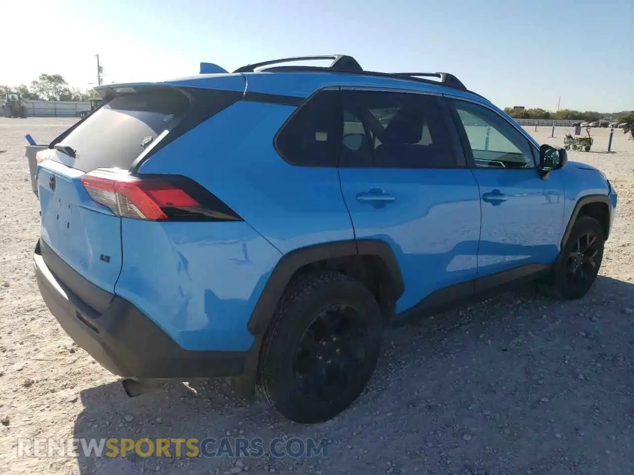 3 Photograph of a damaged car 2T3H1RFV1MW140826 TOYOTA RAV4 2021