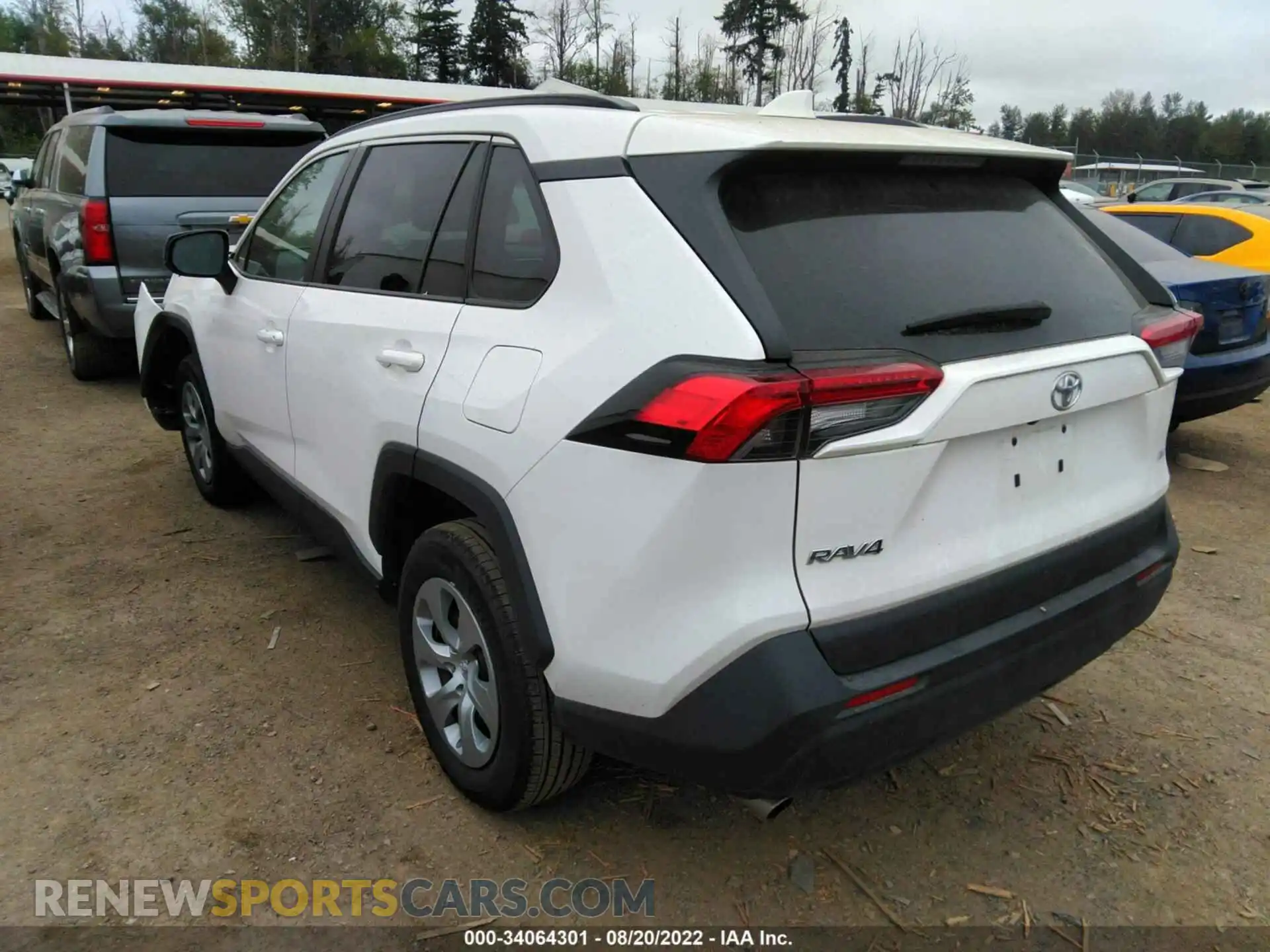 3 Photograph of a damaged car 2T3H1RFV1MW150031 TOYOTA RAV4 2021