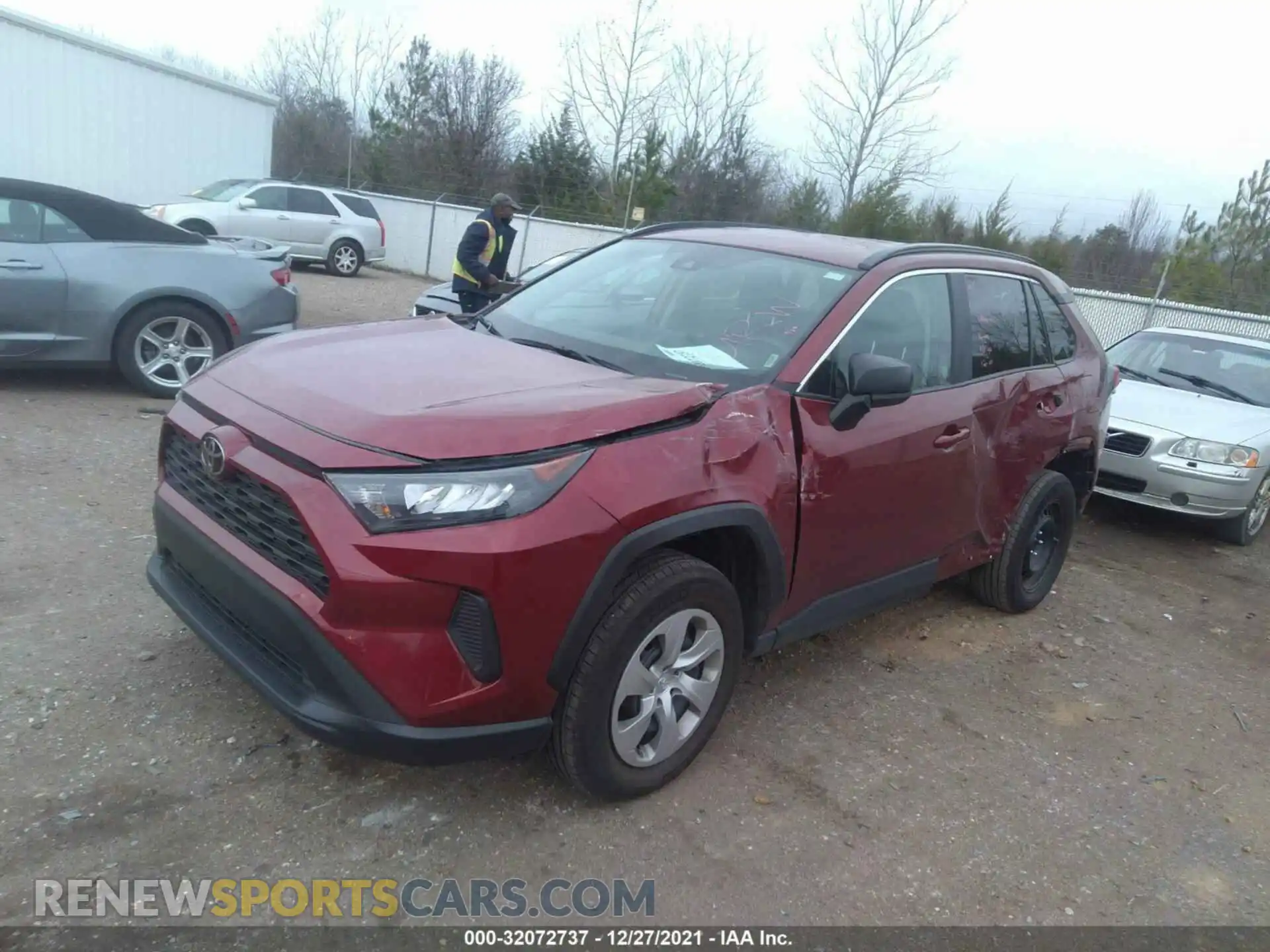 2 Photograph of a damaged car 2T3H1RFV1MW153009 TOYOTA RAV4 2021