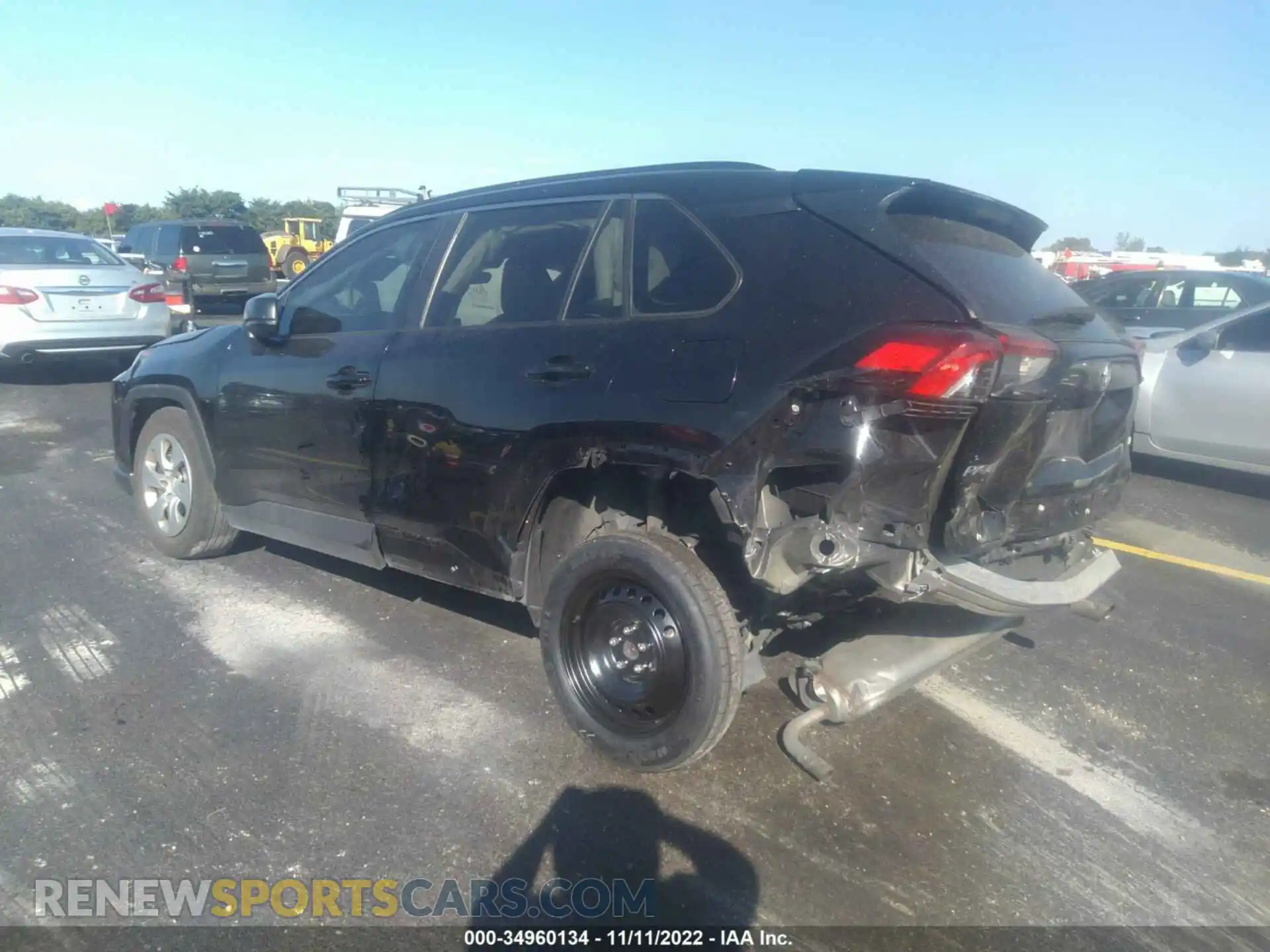 3 Photograph of a damaged car 2T3H1RFV2MC101471 TOYOTA RAV4 2021
