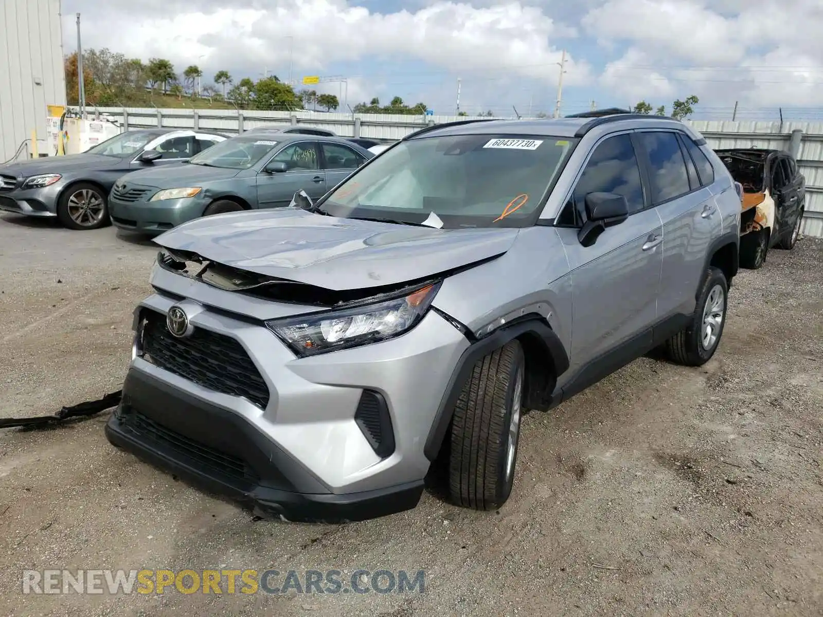 2 Photograph of a damaged car 2T3H1RFV2MC101518 TOYOTA RAV4 2021