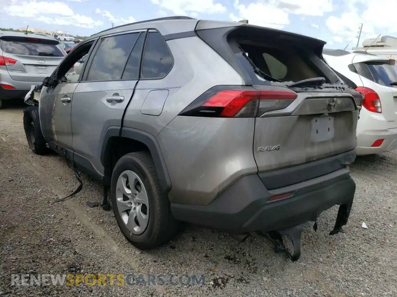 3 Photograph of a damaged car 2T3H1RFV2MC113216 TOYOTA RAV4 2021