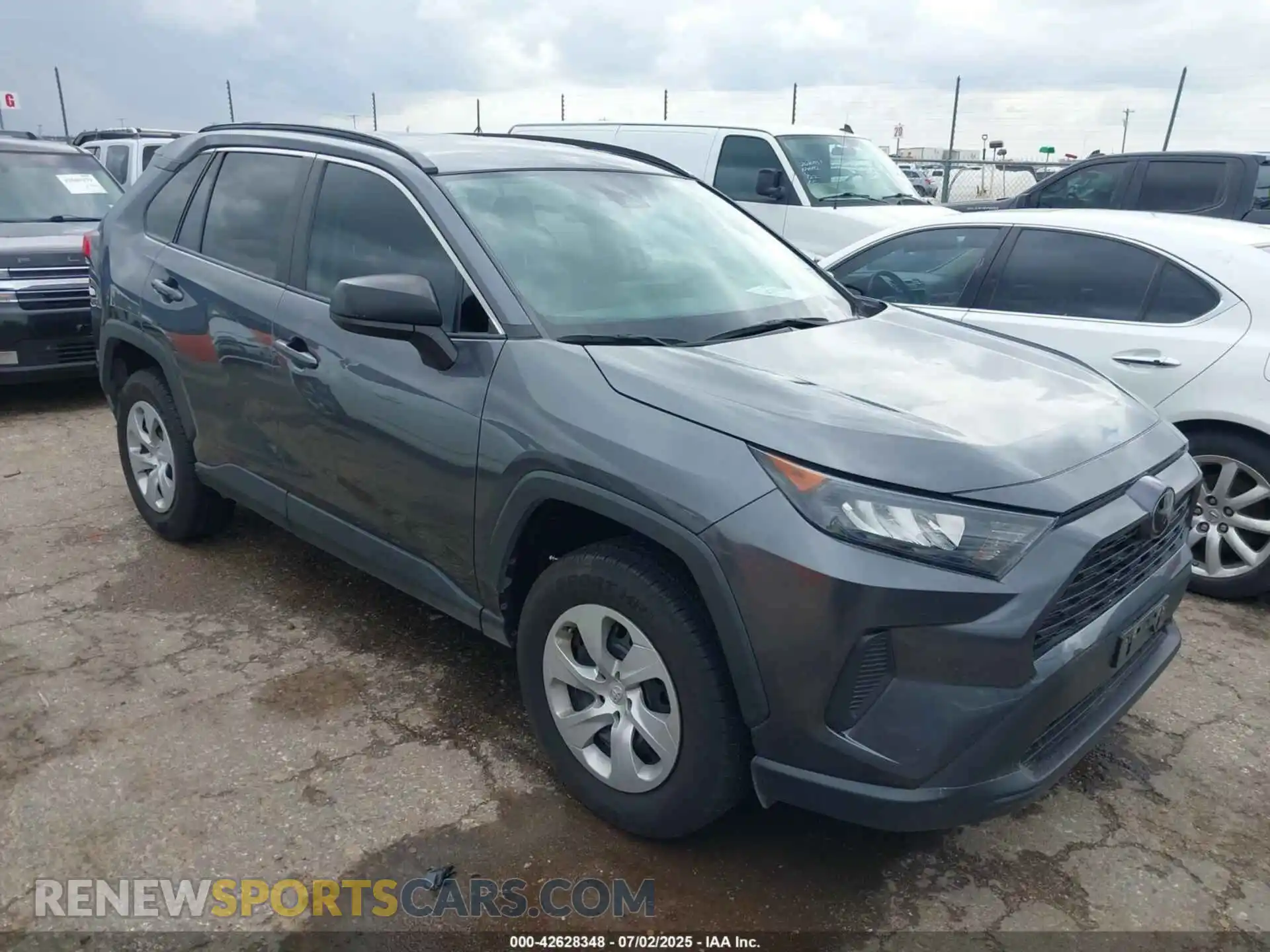 1 Photograph of a damaged car 2T3H1RFV2MC114690 TOYOTA RAV4 2021