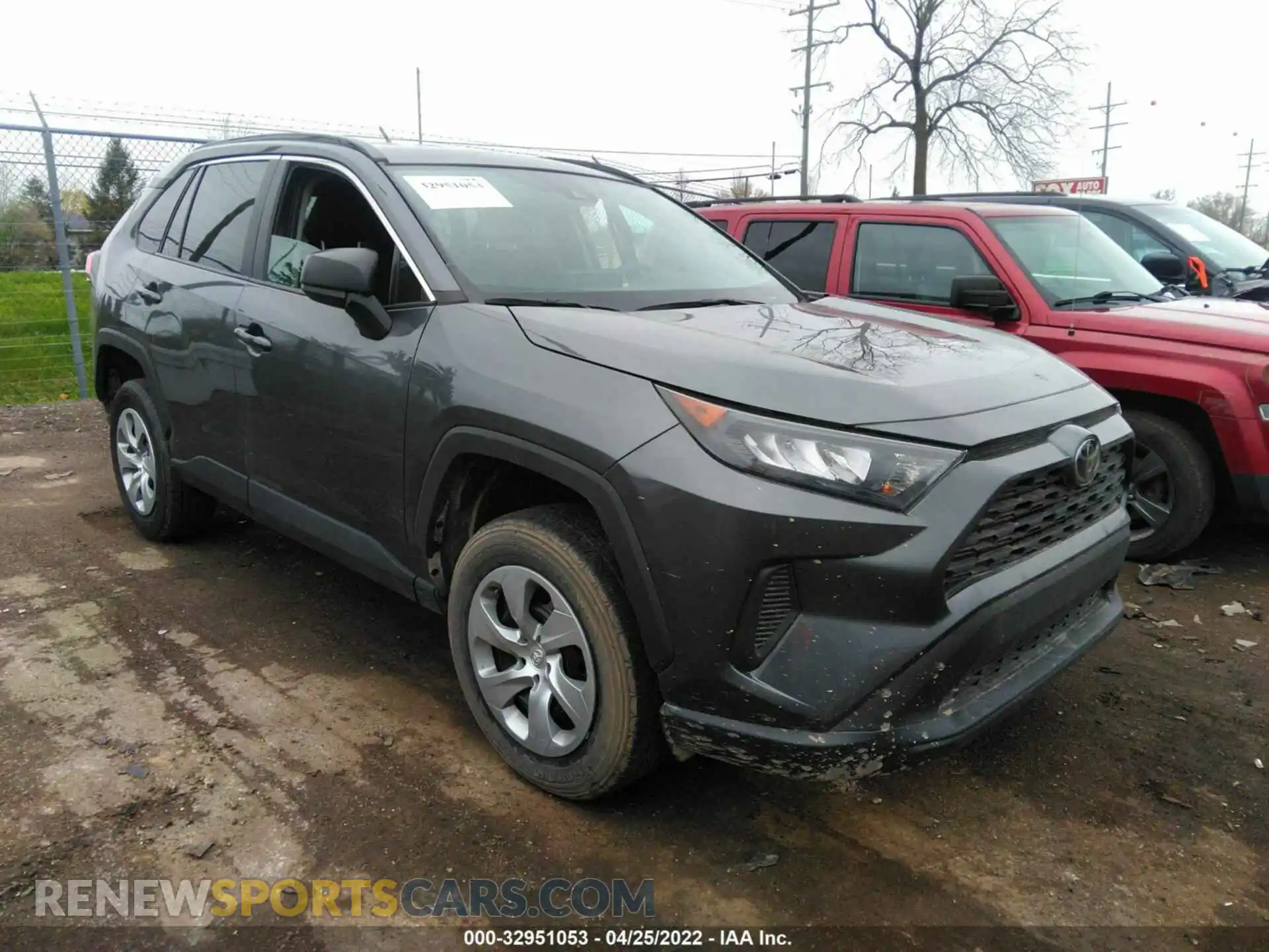 1 Photograph of a damaged car 2T3H1RFV2MC125088 TOYOTA RAV4 2021