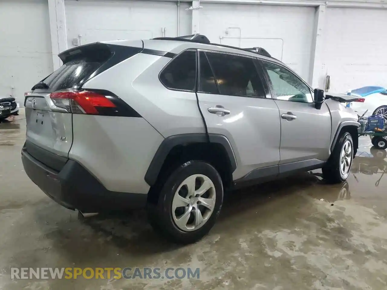 3 Photograph of a damaged car 2T3H1RFV2MC156342 TOYOTA RAV4 2021