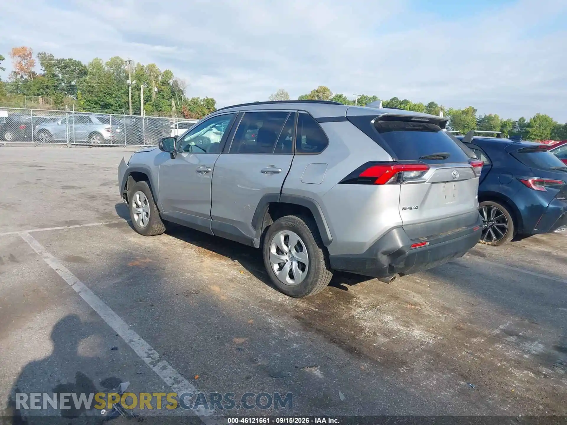 3 Photograph of a damaged car 2T3H1RFV2MW135604 TOYOTA RAV4 2021