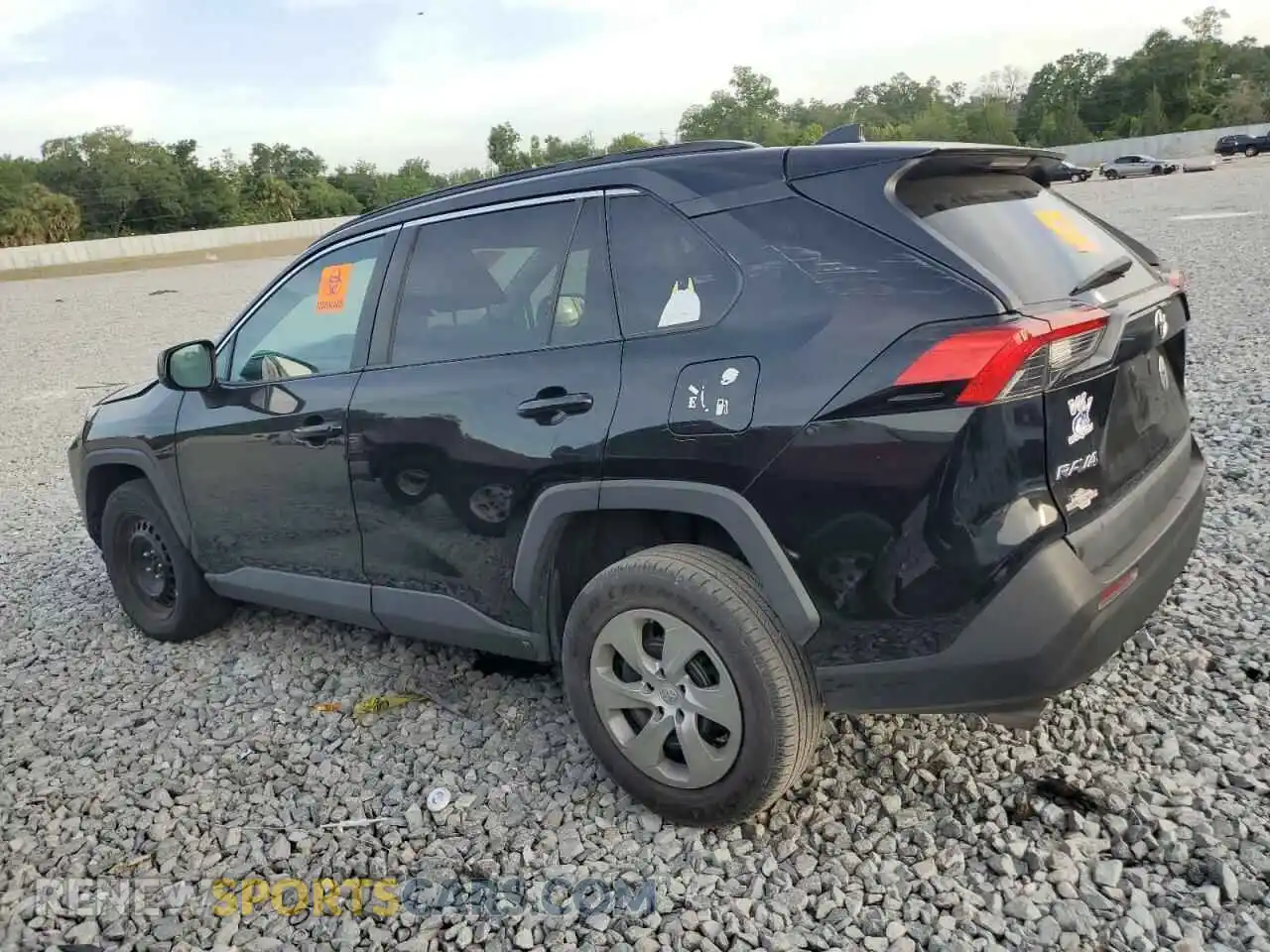 2 Photograph of a damaged car 2T3H1RFV3MC131448 TOYOTA RAV4 2021