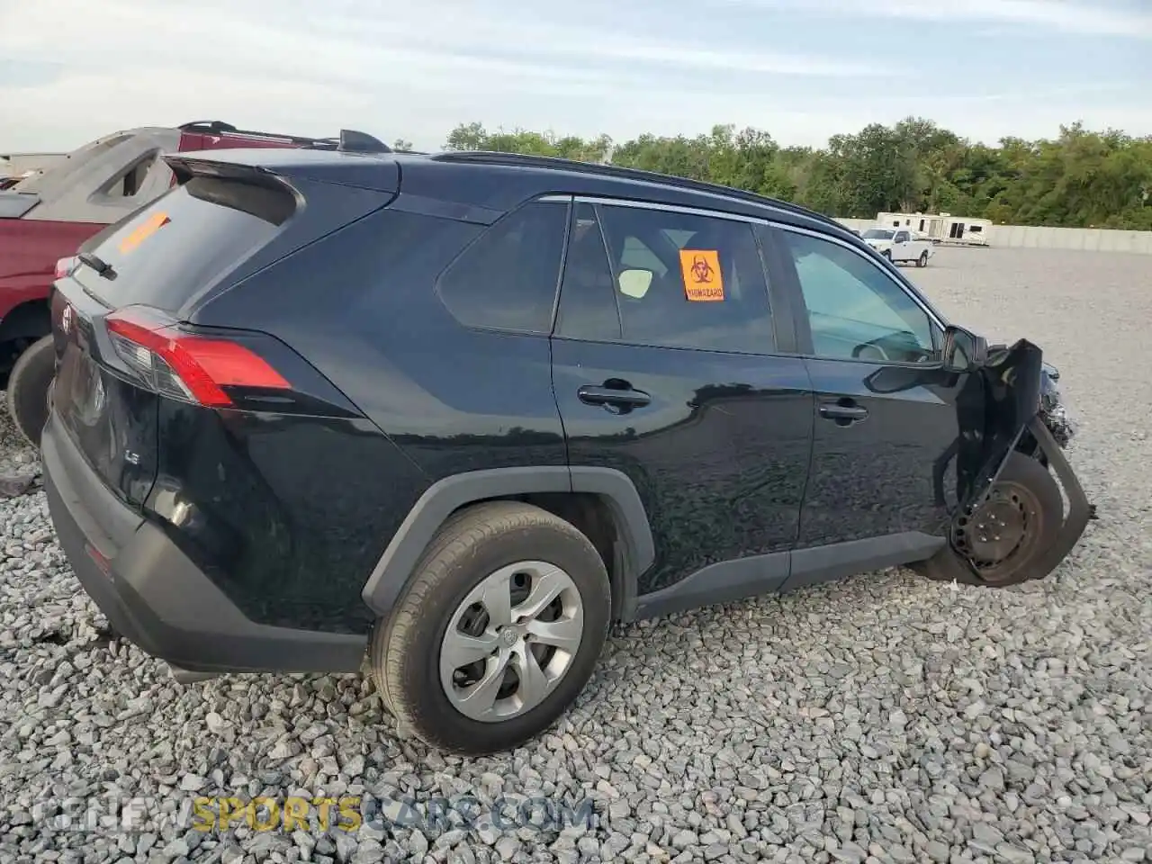 3 Photograph of a damaged car 2T3H1RFV3MC131448 TOYOTA RAV4 2021
