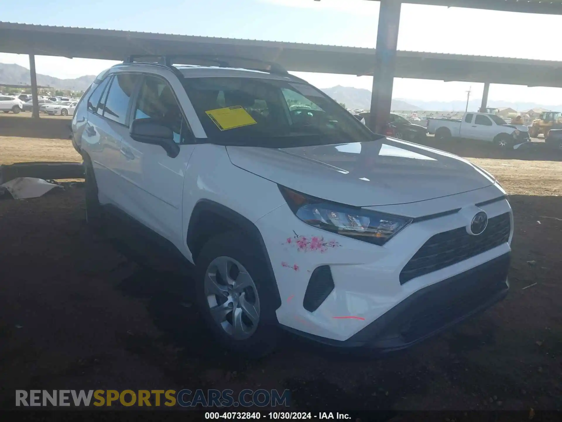 1 Photograph of a damaged car 2T3H1RFV3MC150517 TOYOTA RAV4 2021