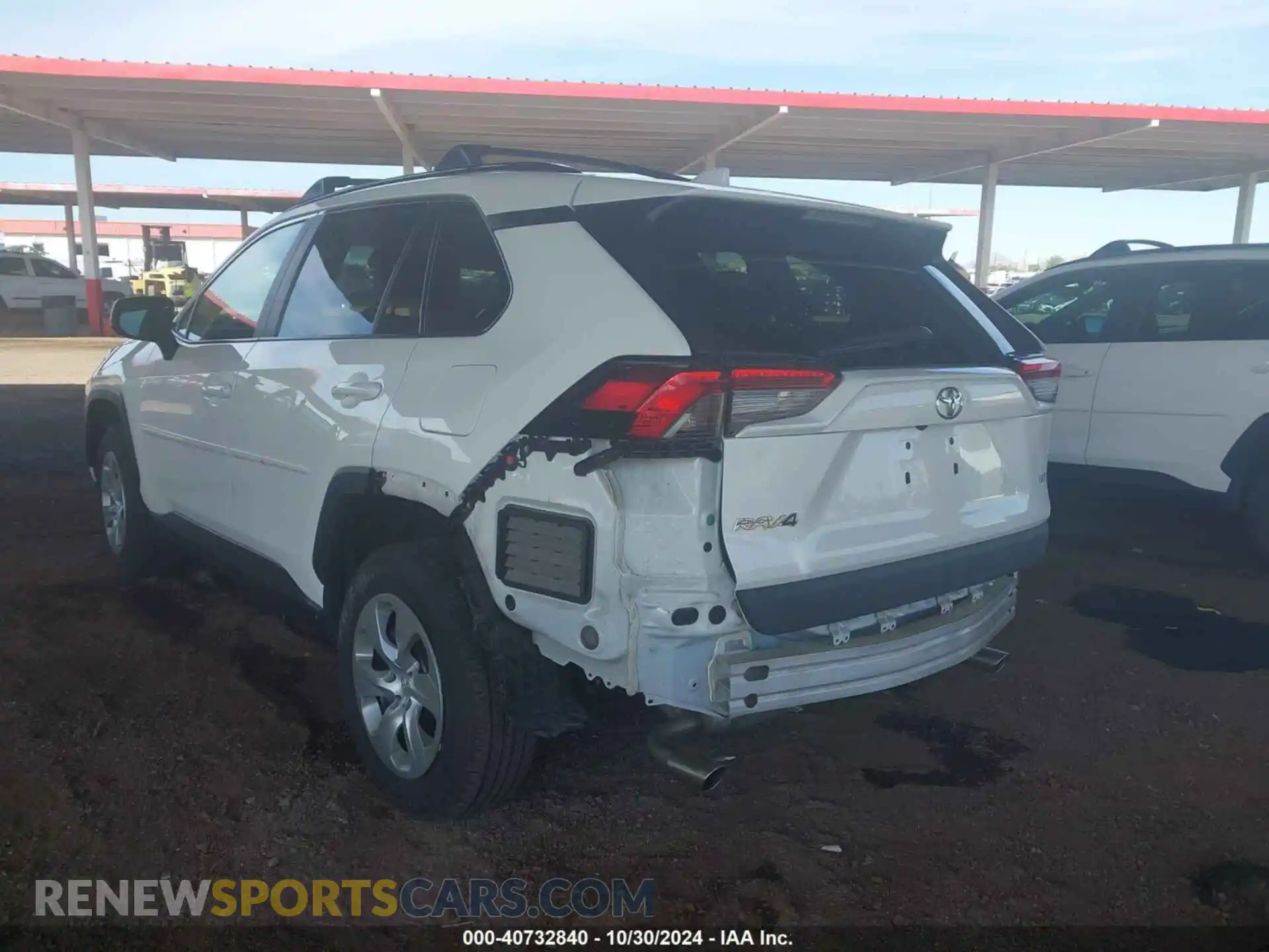 3 Photograph of a damaged car 2T3H1RFV3MC150517 TOYOTA RAV4 2021