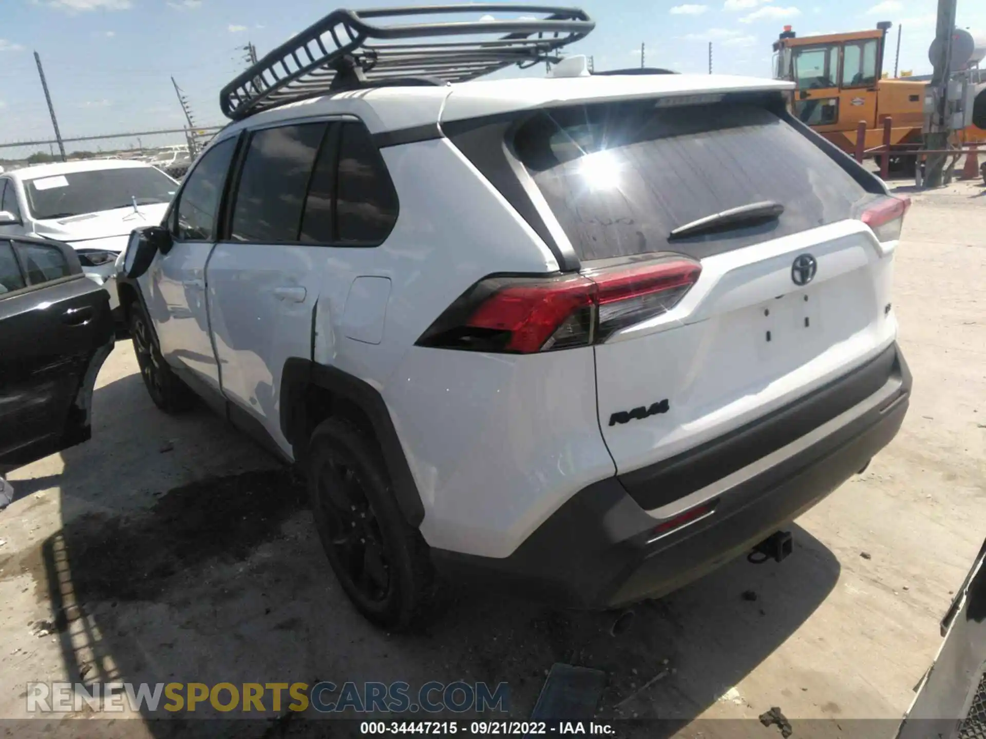 3 Photograph of a damaged car 2T3H1RFV3MC154969 TOYOTA RAV4 2021