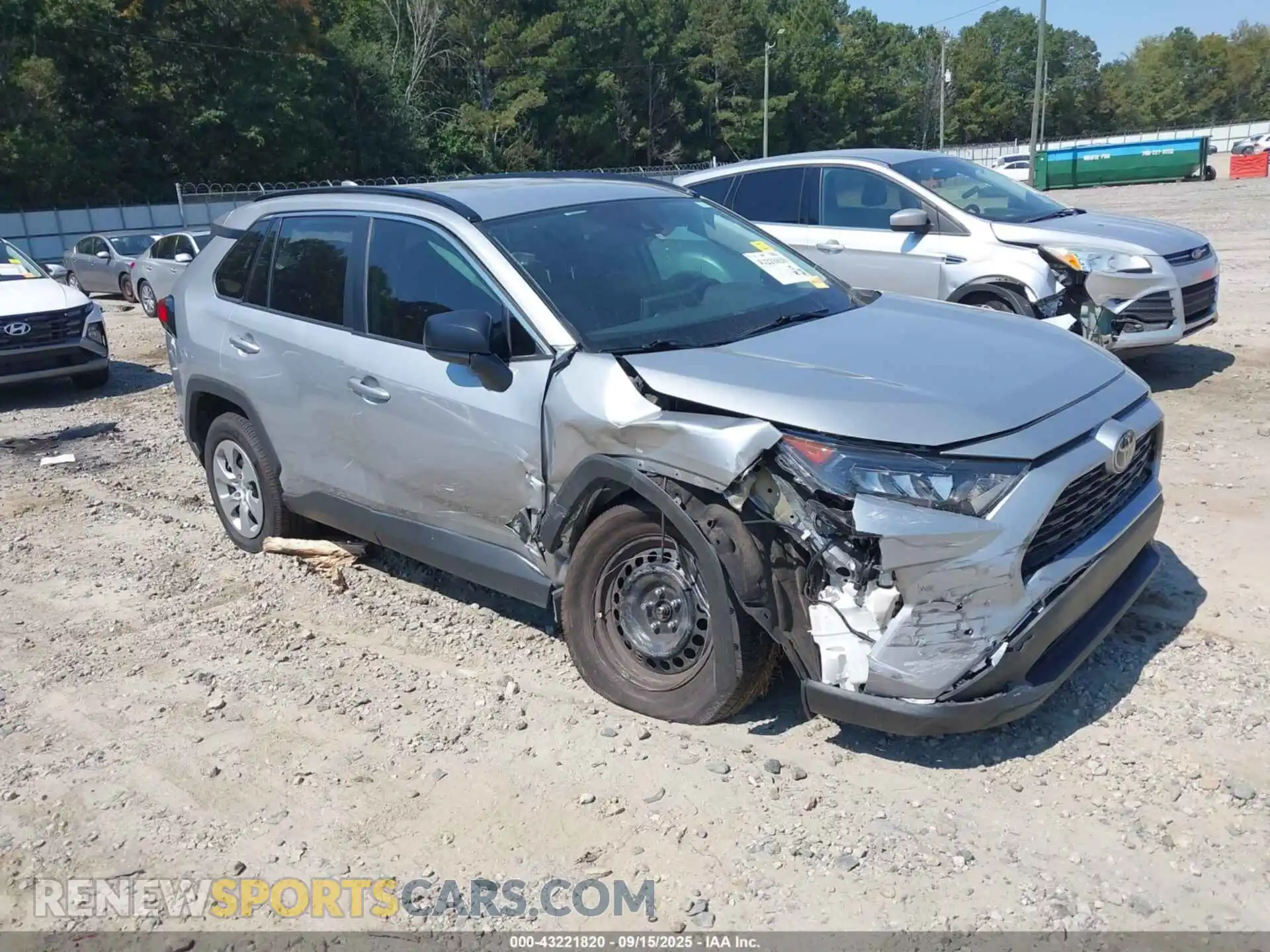 1 Photograph of a damaged car 2T3H1RFV3MW126233 TOYOTA RAV4 2021