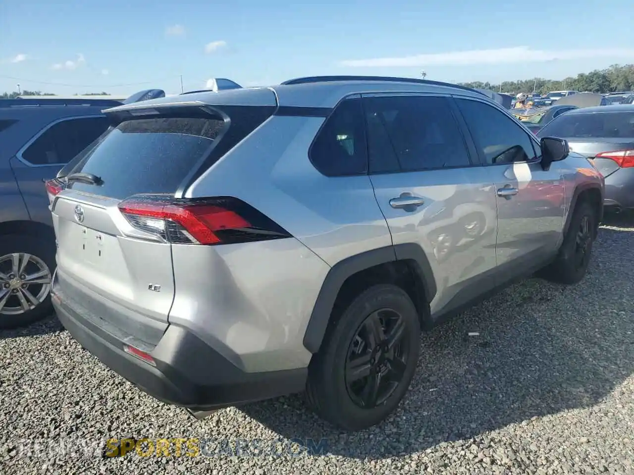 3 Photograph of a damaged car 2T3H1RFV3MW127785 TOYOTA RAV4 2021