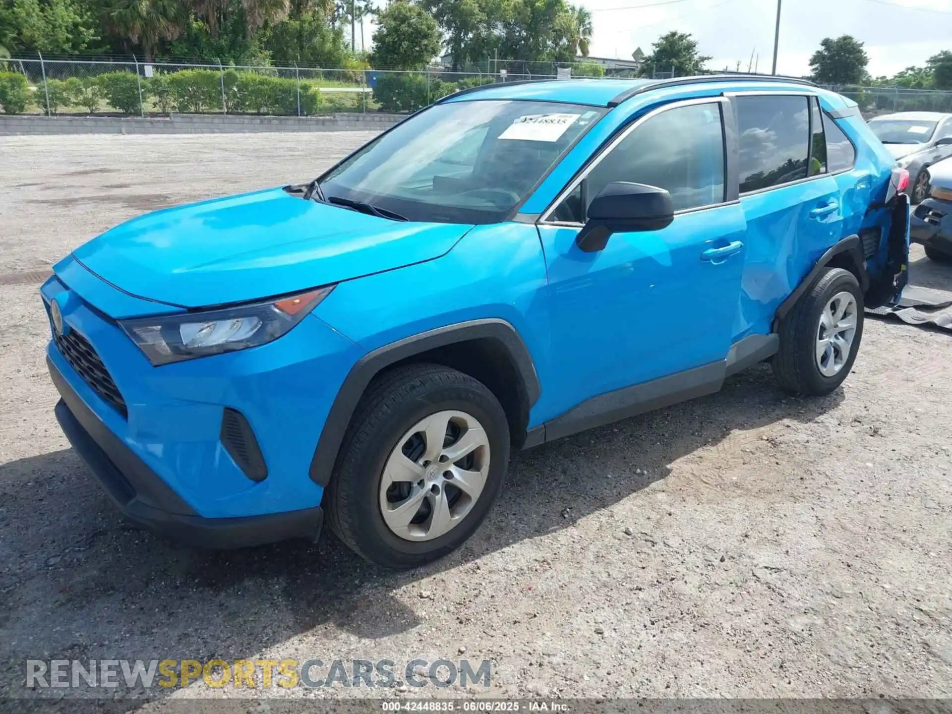 2 fotografías del automóvil dañado 2T3H1RFV3MW145946 TOYOTA RAV4 2021