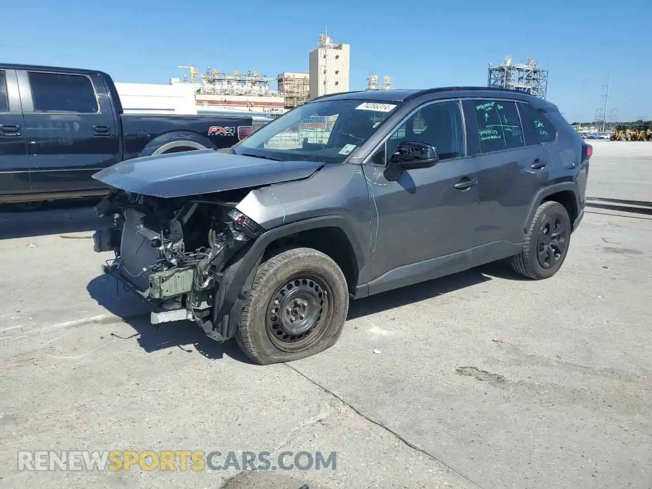 1 Photograph of a damaged car 2T3H1RFV3MW150242 TOYOTA RAV4 2021