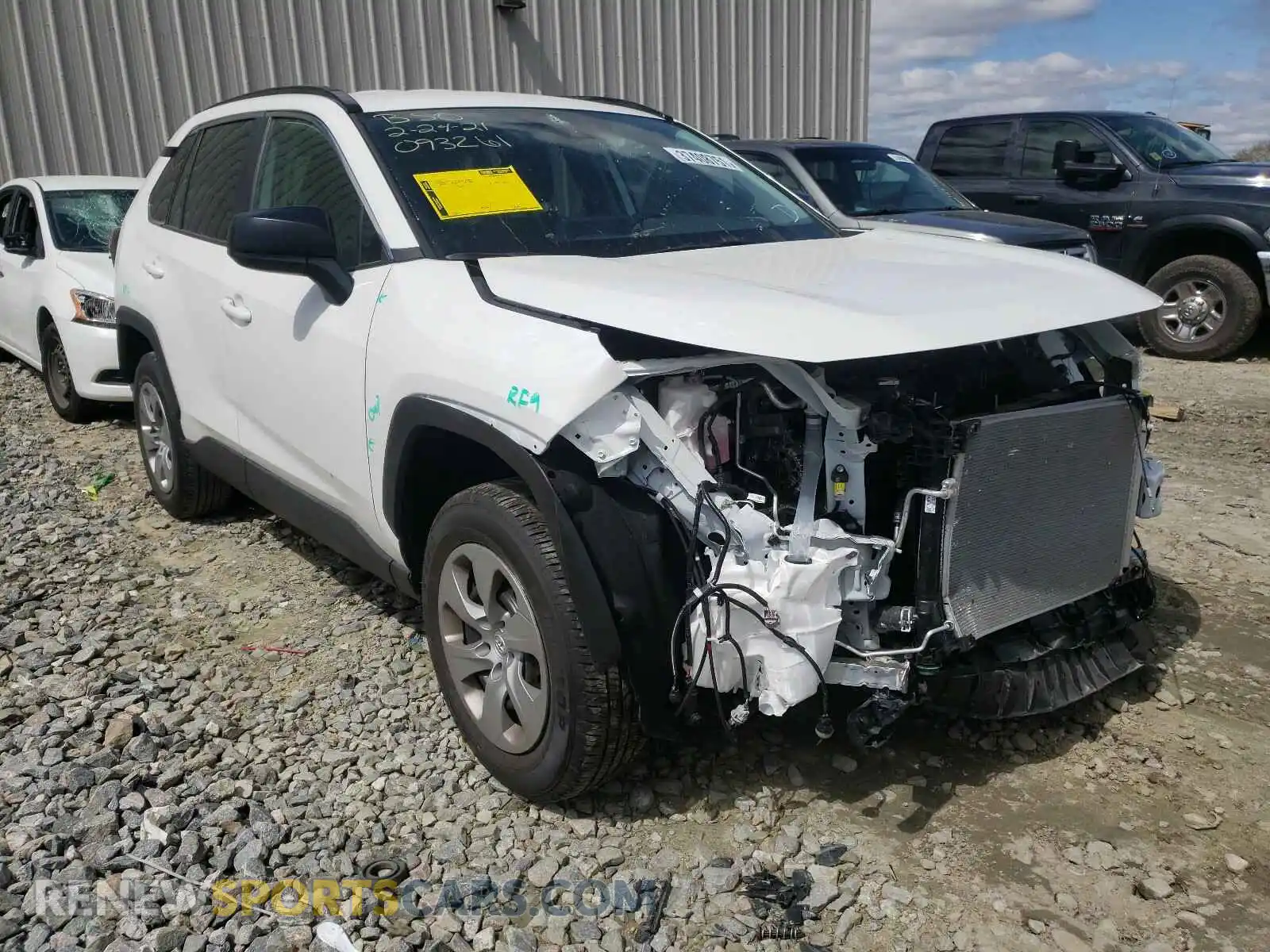 1 Photograph of a damaged car 2T3H1RFV4MC093261 TOYOTA RAV4 2021