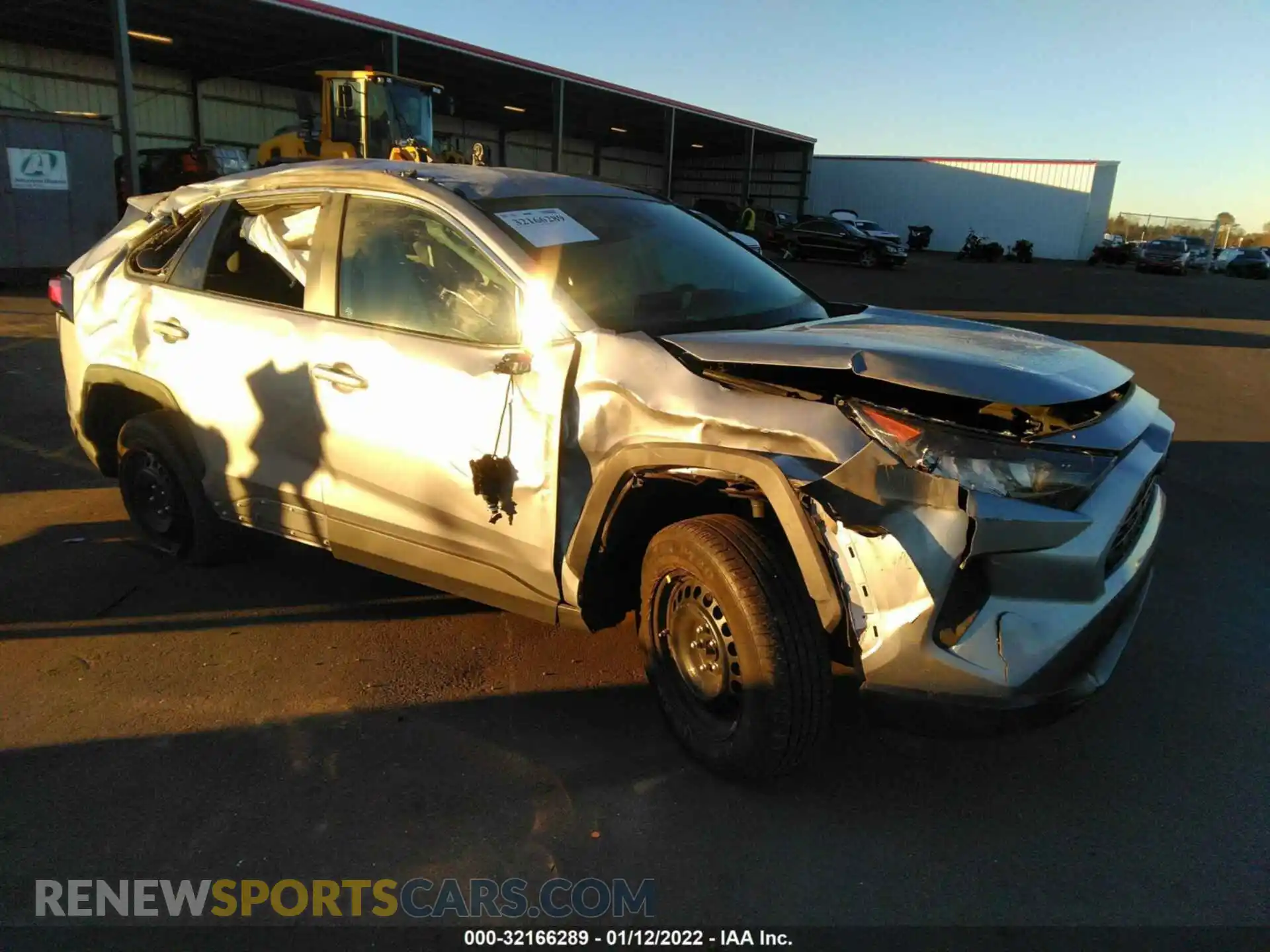 1 Photograph of a damaged car 2T3H1RFV4MC098797 TOYOTA RAV4 2021