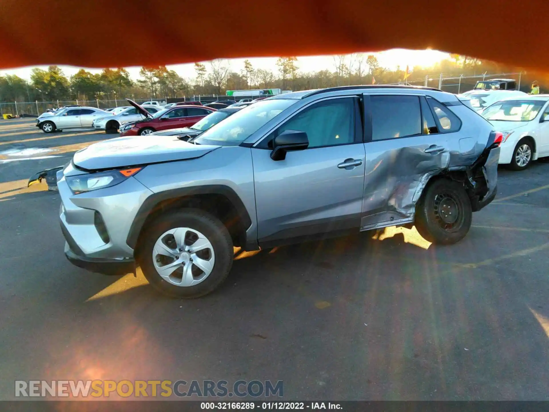 2 Photograph of a damaged car 2T3H1RFV4MC098797 TOYOTA RAV4 2021