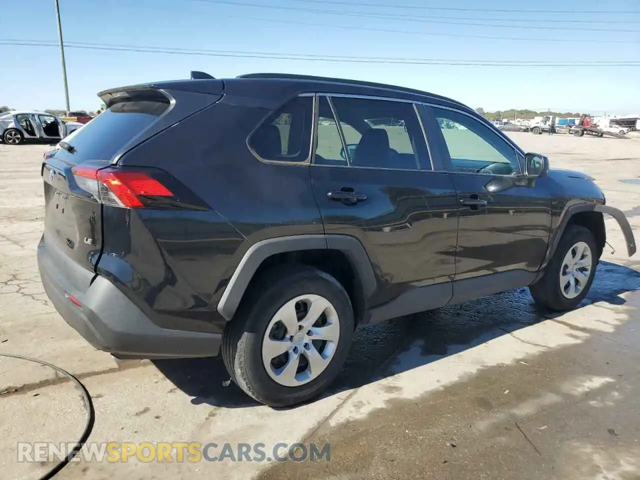 3 Photograph of a damaged car 2T3H1RFV4MC100743 TOYOTA RAV4 2021
