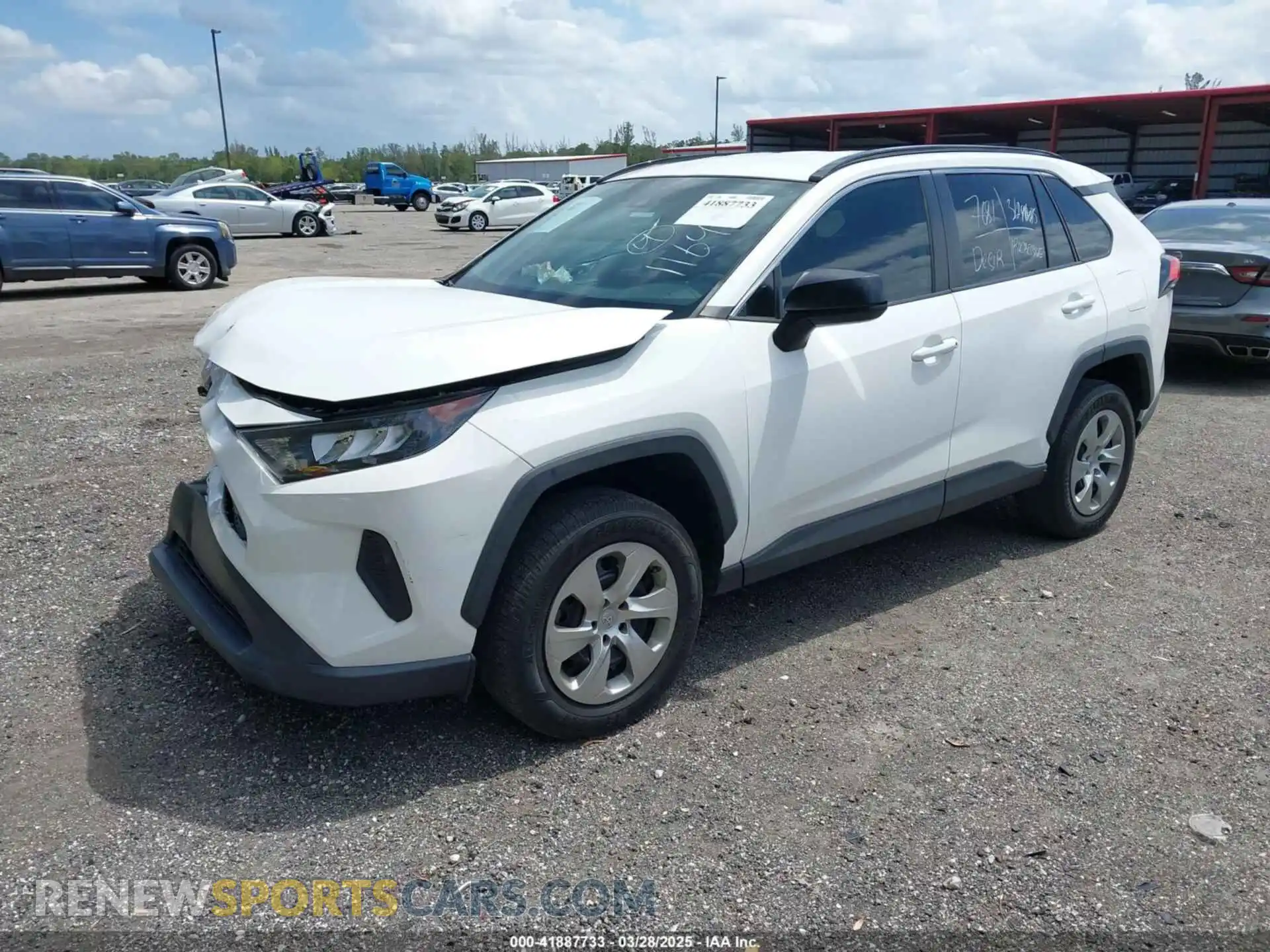2 Photograph of a damaged car 2T3H1RFV4MC101164 TOYOTA RAV4 2021