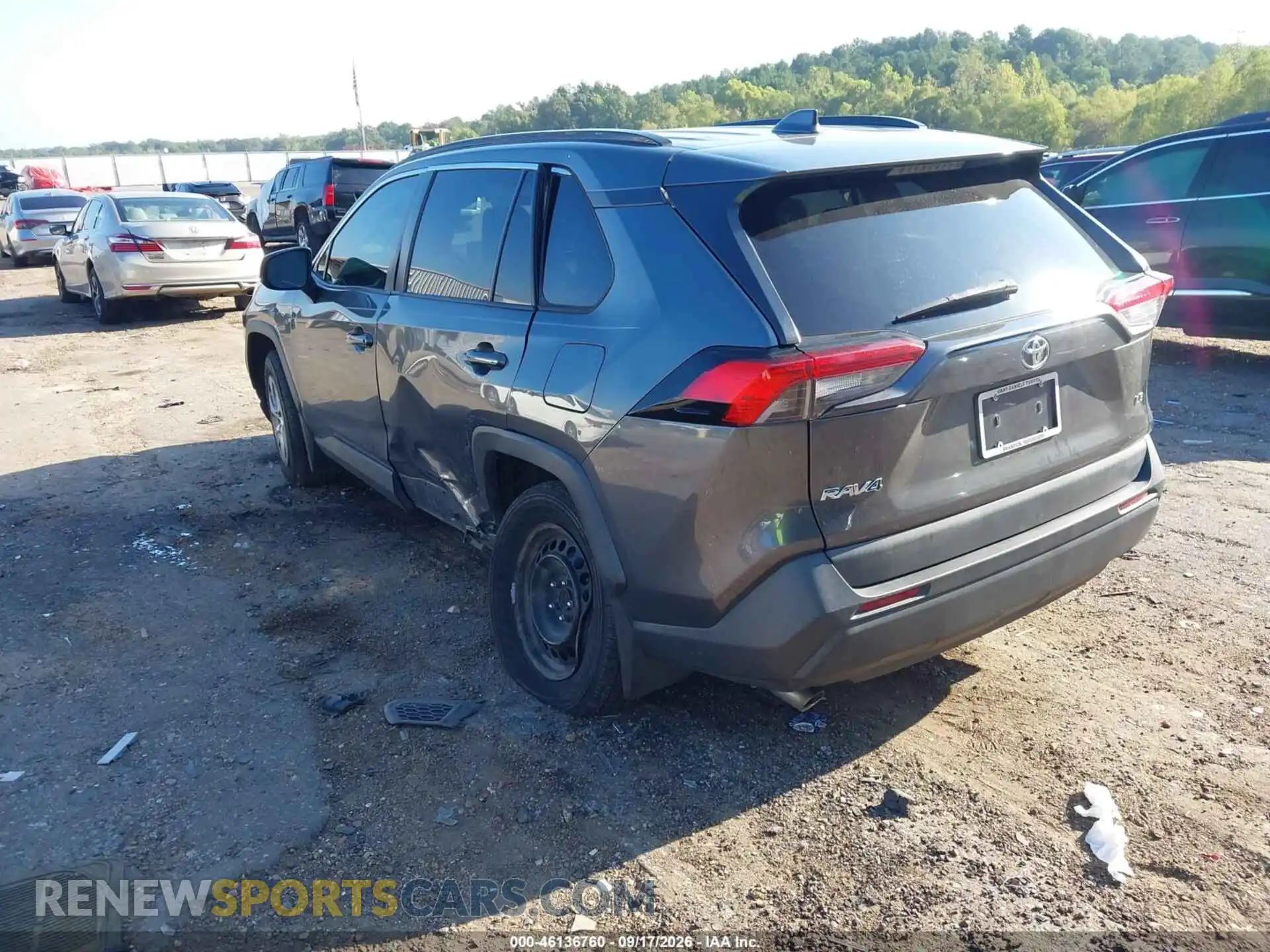 3 Photograph of a damaged car 2T3H1RFV4MC102024 TOYOTA RAV4 2021